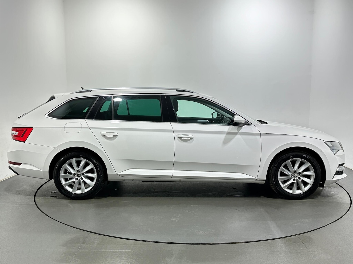 Used Skoda Superb 2021 for sale - 77625167: Photo 9