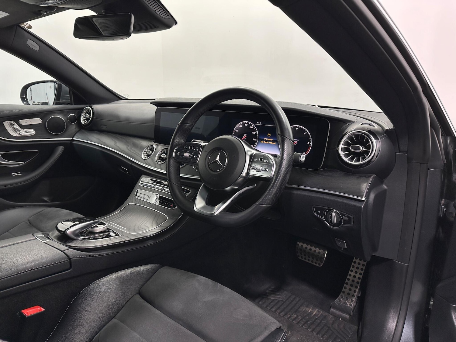 Used Mercedes-Benz E Class 2019 for sale - 77098181: Photo 10