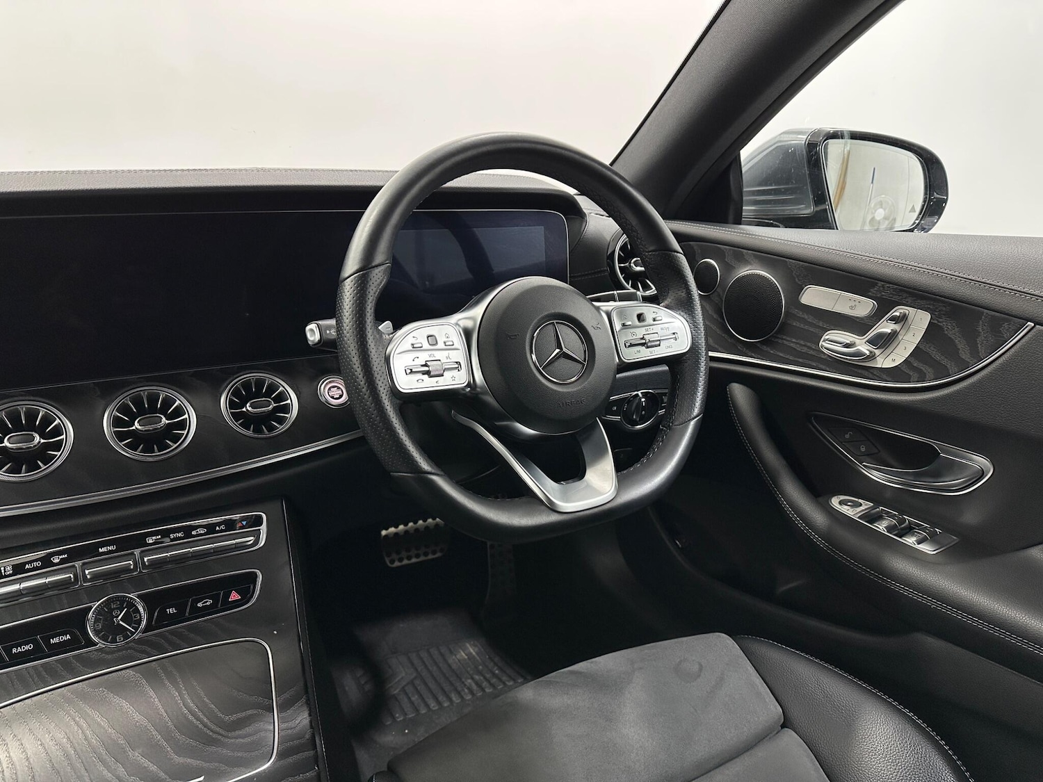 Used Mercedes-Benz E Class 2019 for sale - 77098181: Photo 11