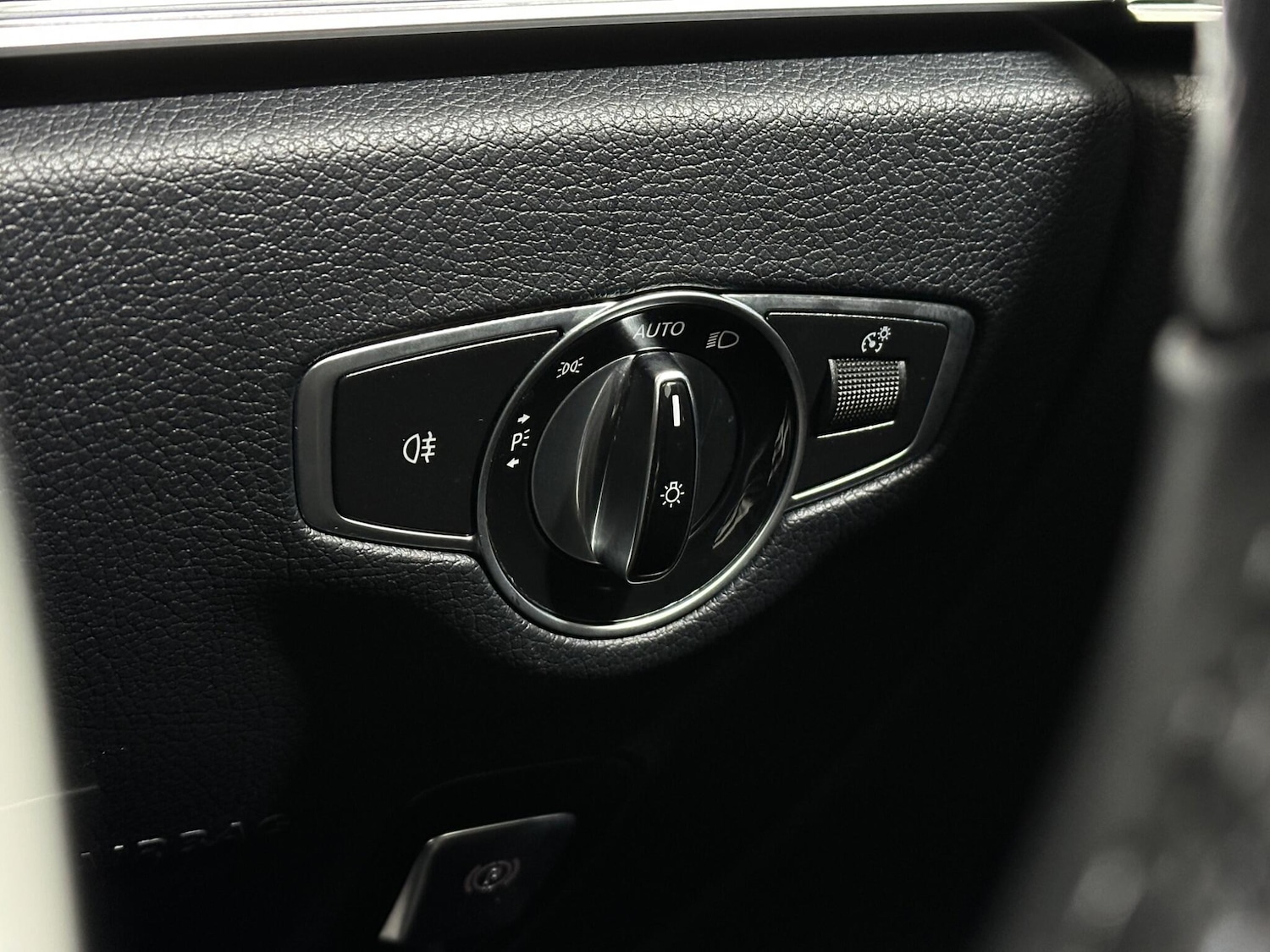 Used Mercedes-Benz E Class 2019 for sale - 77098181: Photo 17