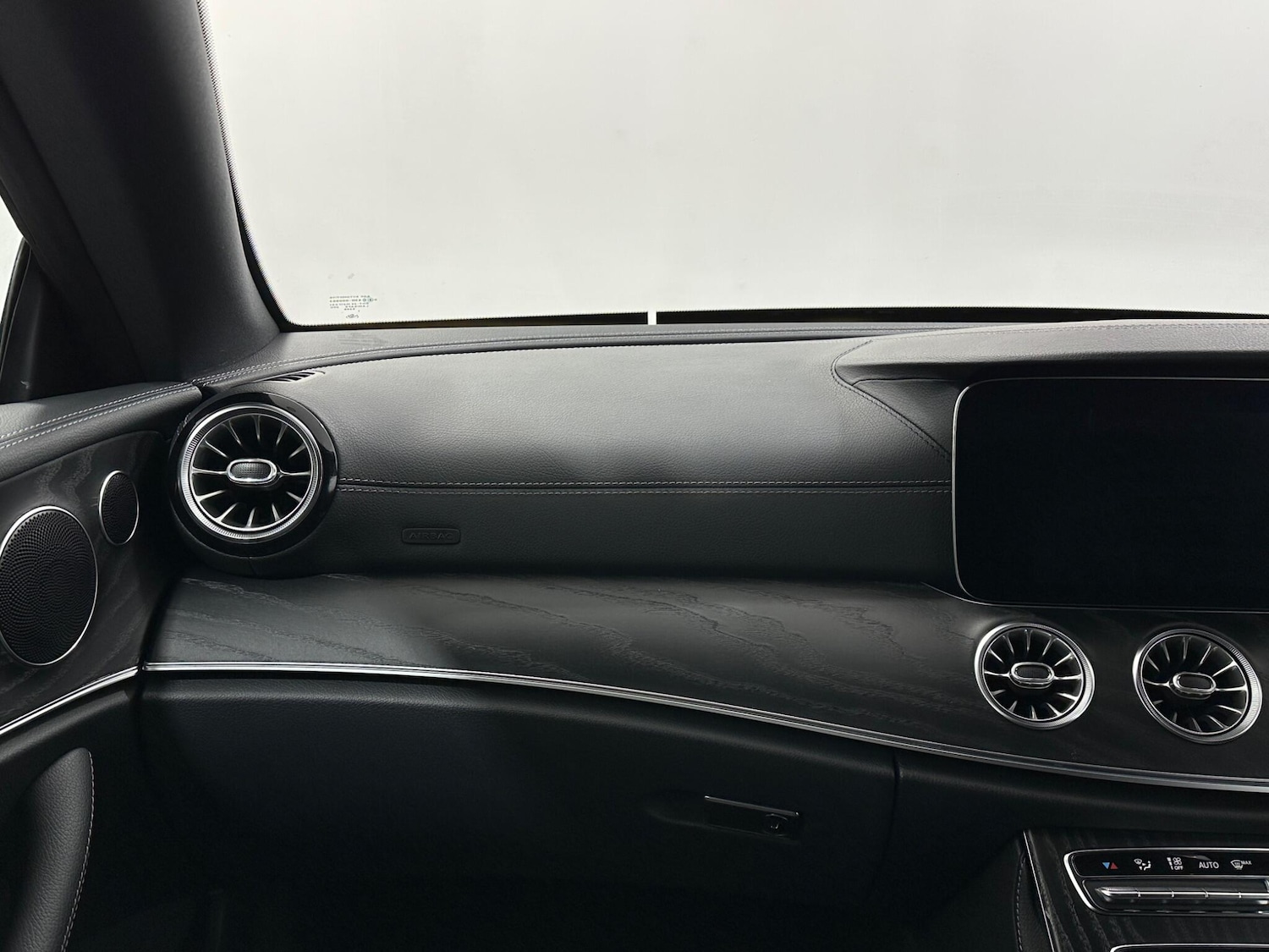 Used Mercedes-Benz E Class 2019 for sale - 77098181: Photo 30