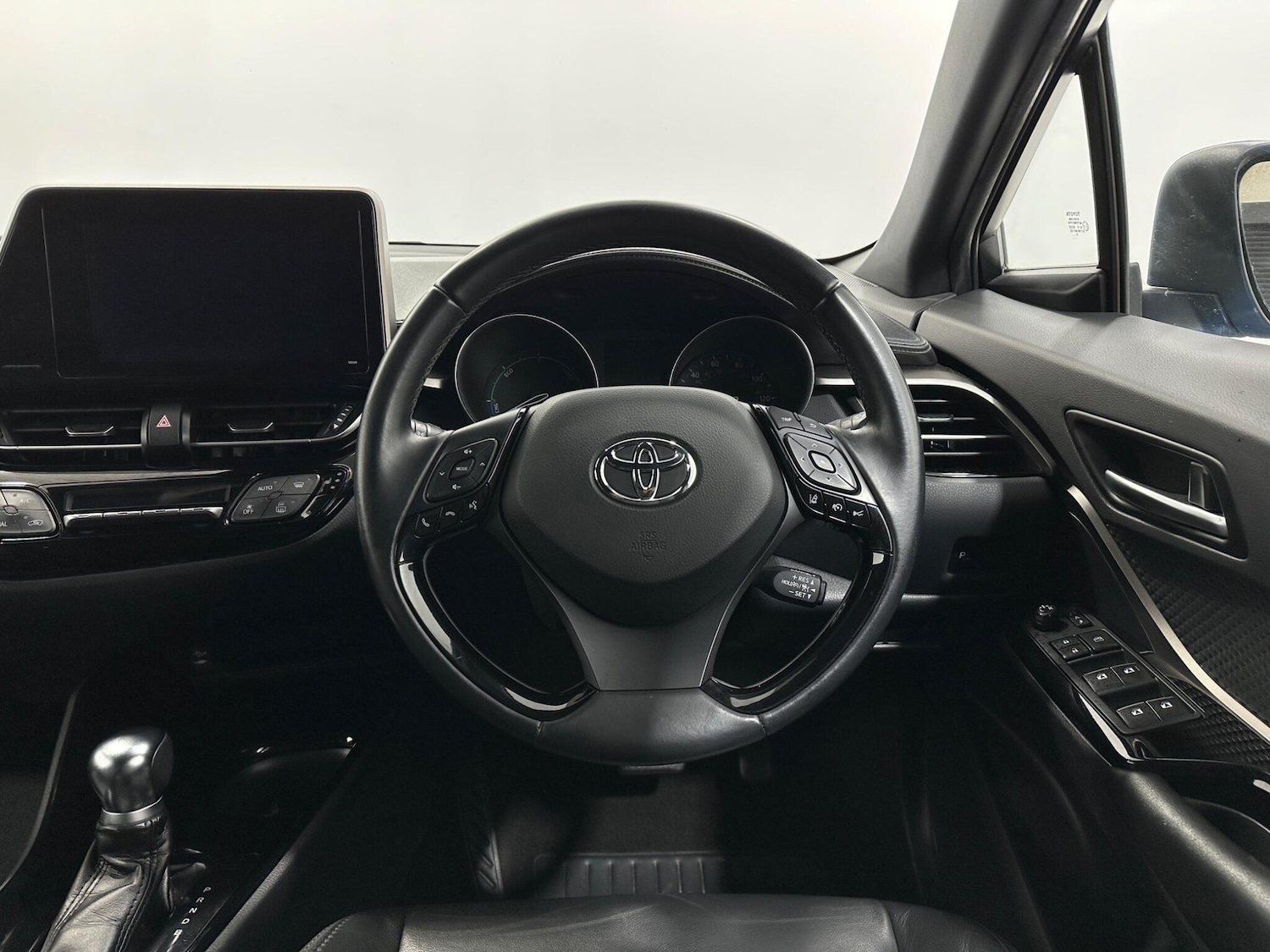 Used Toyota C-HR 2019 for sale - 77352047: Photo 12