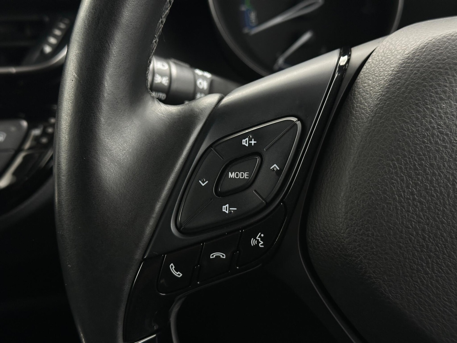 Used Toyota C-HR 2019 for sale - 77352047: Photo 14