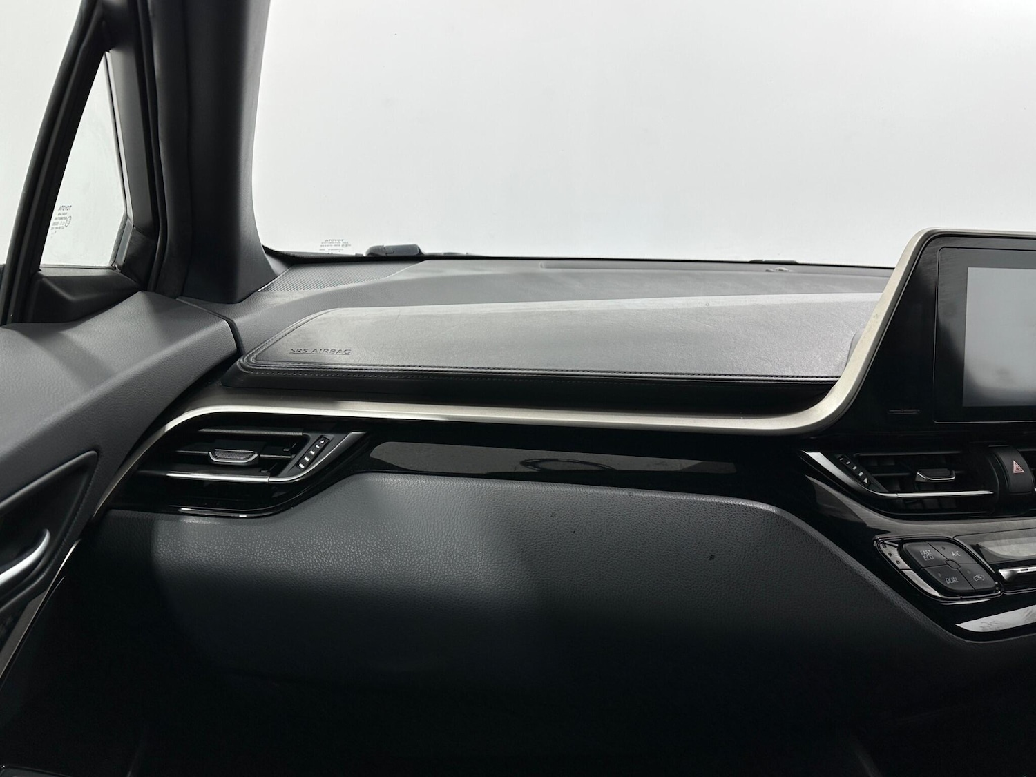 Used Toyota C-HR 2019 for sale - 77352047: Photo 26