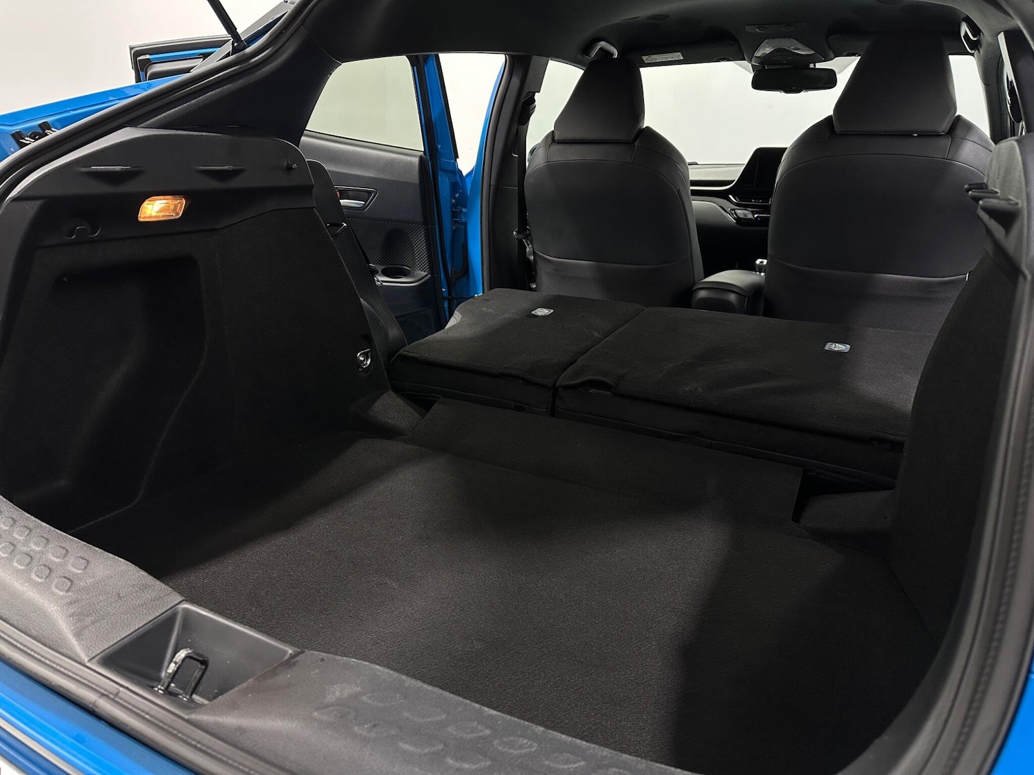 Used Toyota C-HR 2019 for sale - 77352047: Photo 42