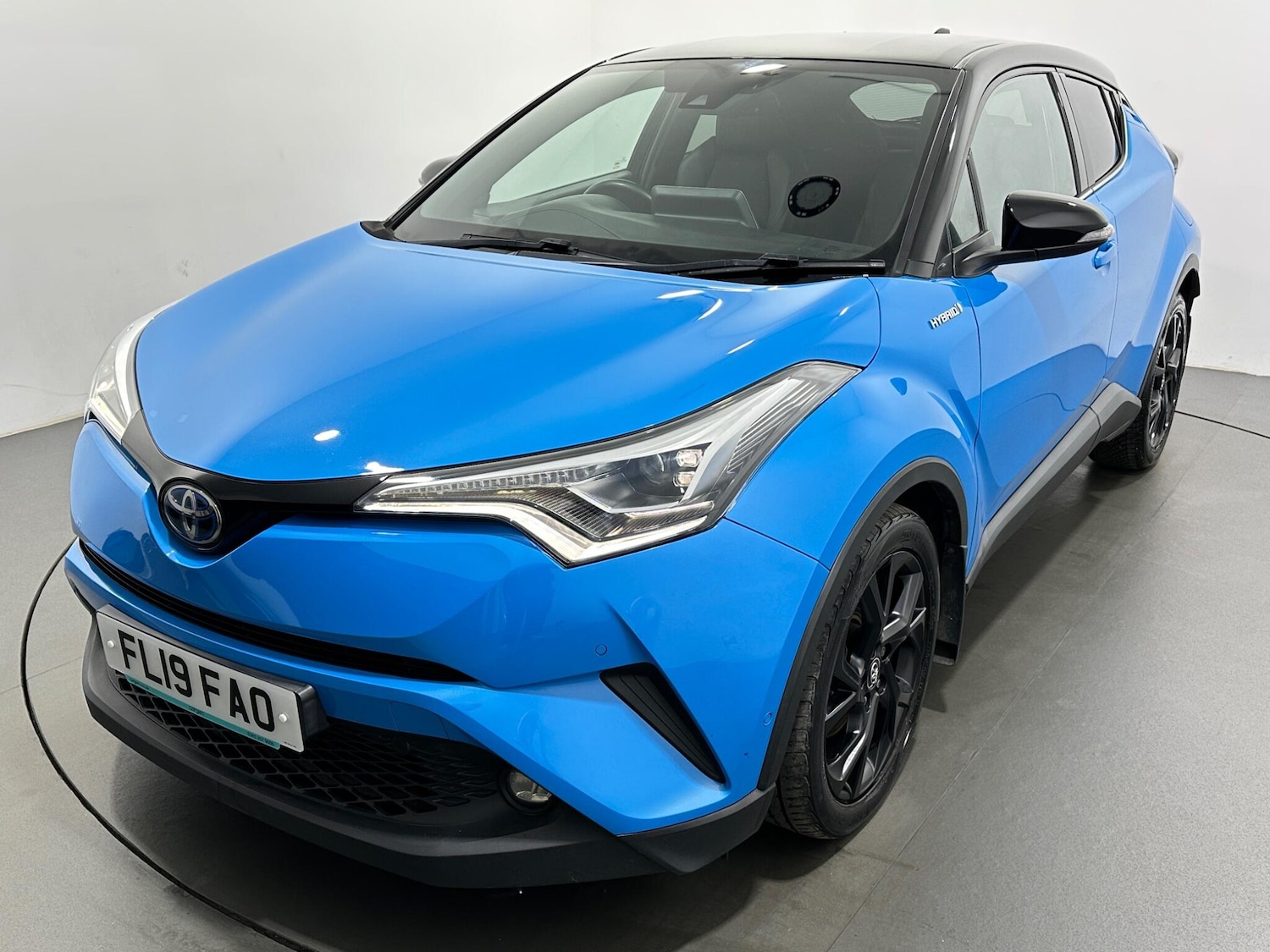 Used Toyota C-HR 2019 for sale - 77352047: Photo 50