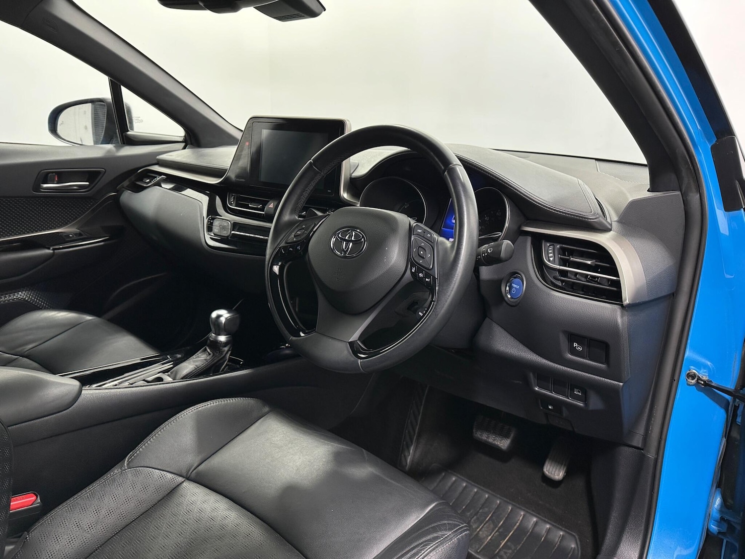 Used Toyota C-HR 2019 for sale - 77352047: Photo 9