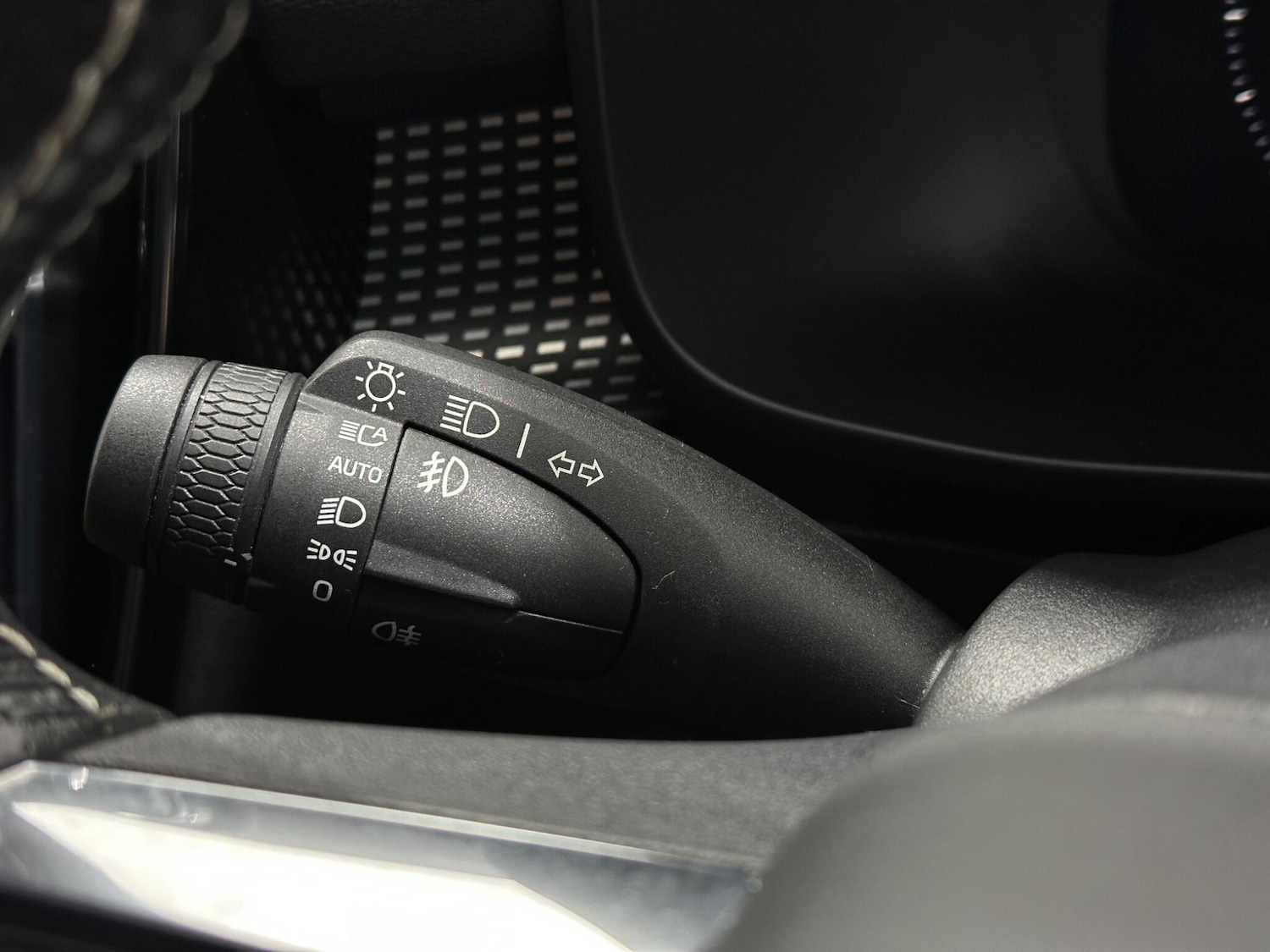 Used Volvo XC40 2020 for sale - 76878866: Photo 13