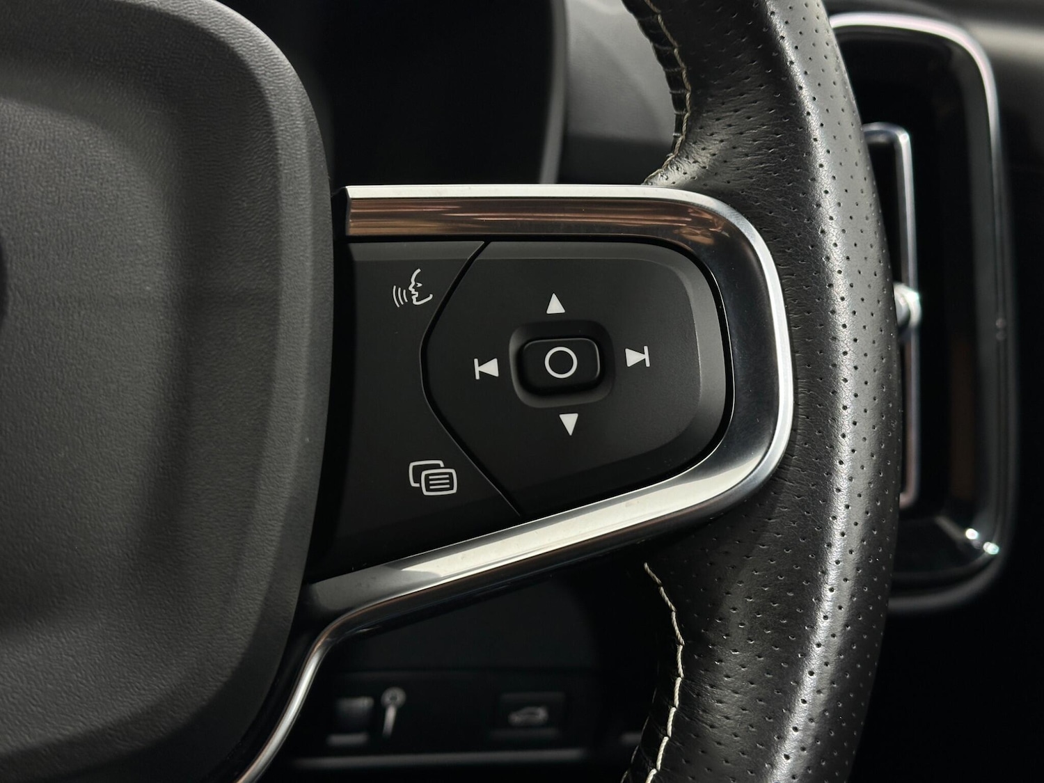 Used Volvo XC40 2020 for sale - 76878866: Photo 15