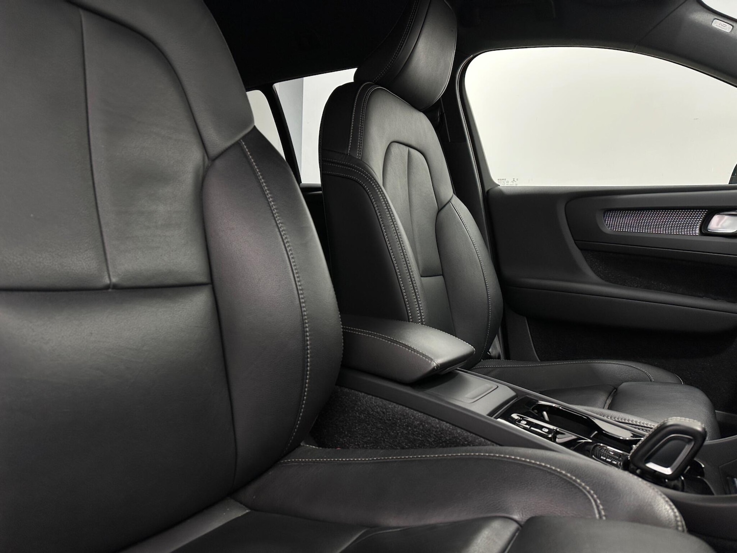 Used Volvo XC40 2020 for sale - 76878866: Photo 32