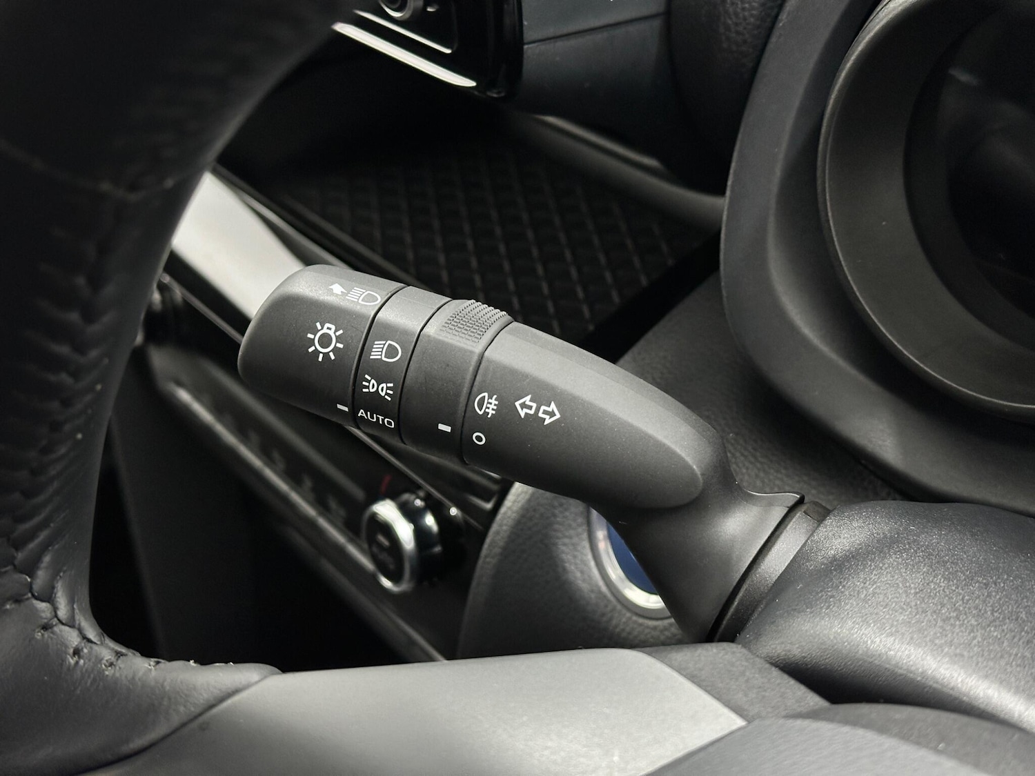 Used Toyota Yaris Cross 2022 for sale - 77625043: Photo 14