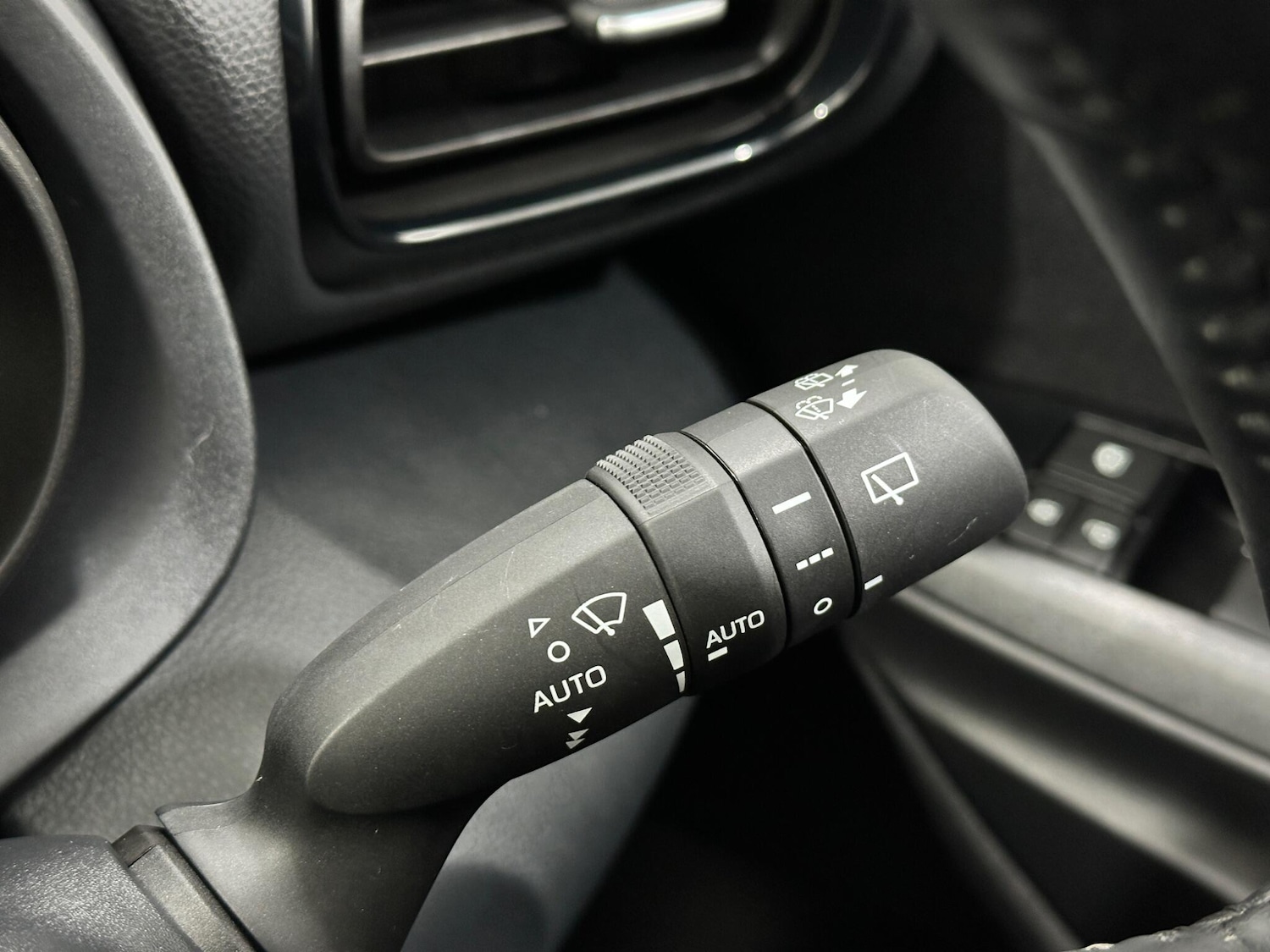 Used Toyota Yaris Cross 2022 for sale - 77625043: Photo 17