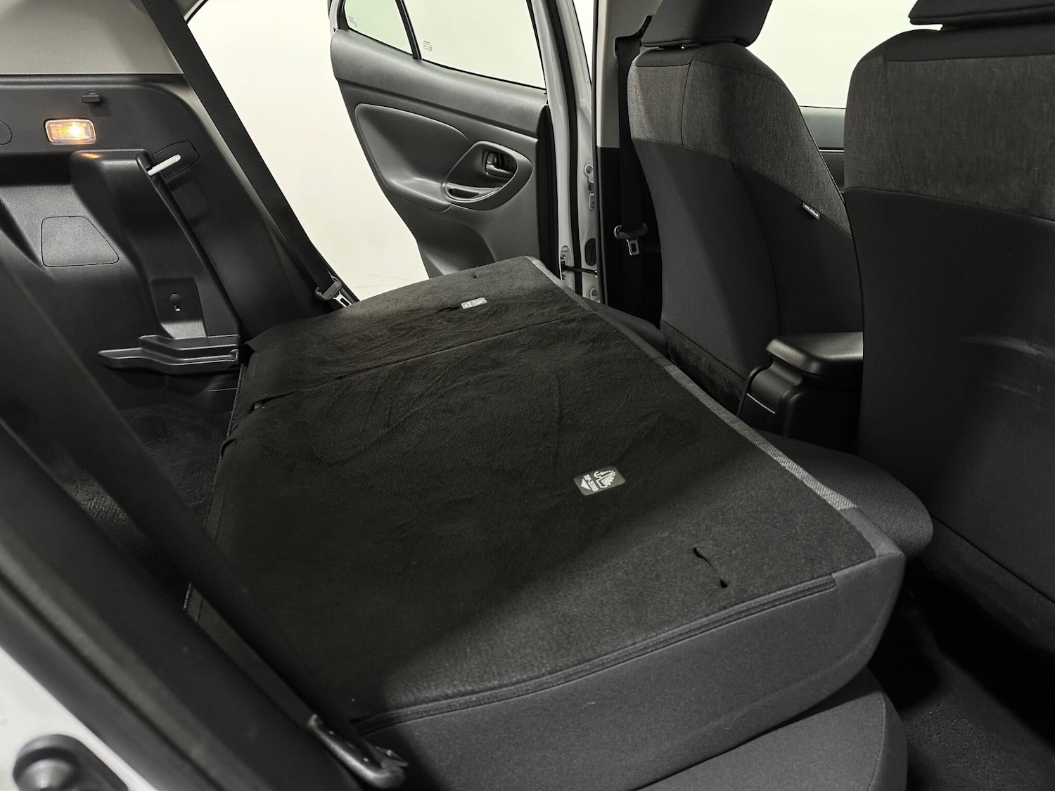 Used Toyota Yaris Cross 2022 for sale - 77625043: Photo 42