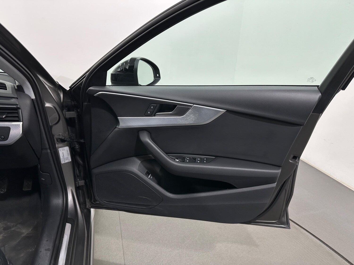 Used Audi A4 Avant for sale - 77993493: Photo 34
