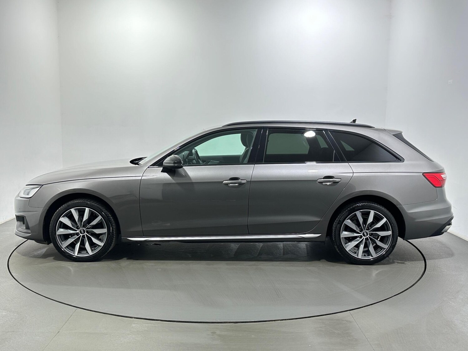 Used Audi A4 Avant for sale - 77993493: Photo 5