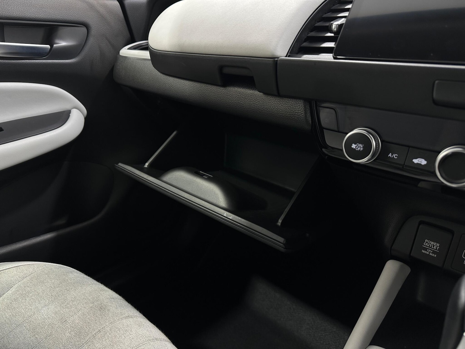 Used Honda Jazz 2022 for sale - 77994328: Photo 29