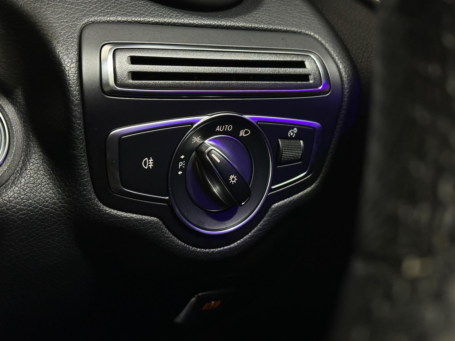 Used Mercedes-Benz C Class 2018 for sale - 77386499: Photo 18