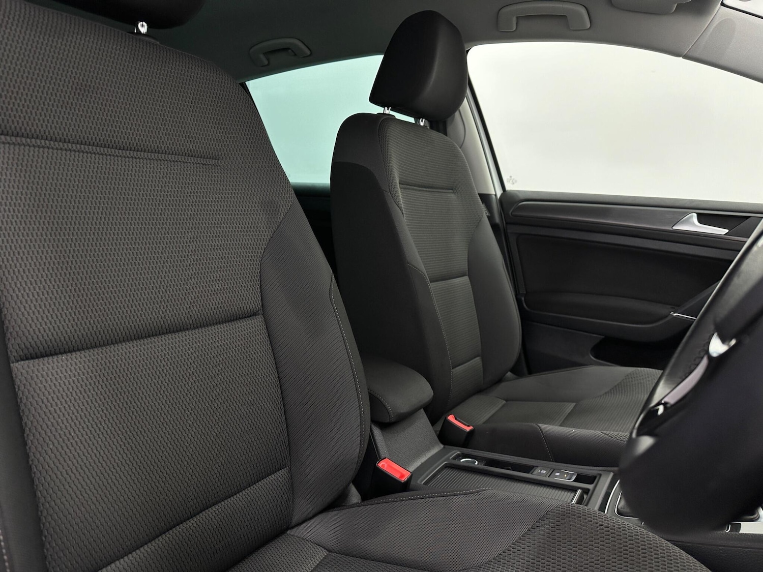 Used Volkswagen Golf 2019 for sale - 76878481: Photo 31