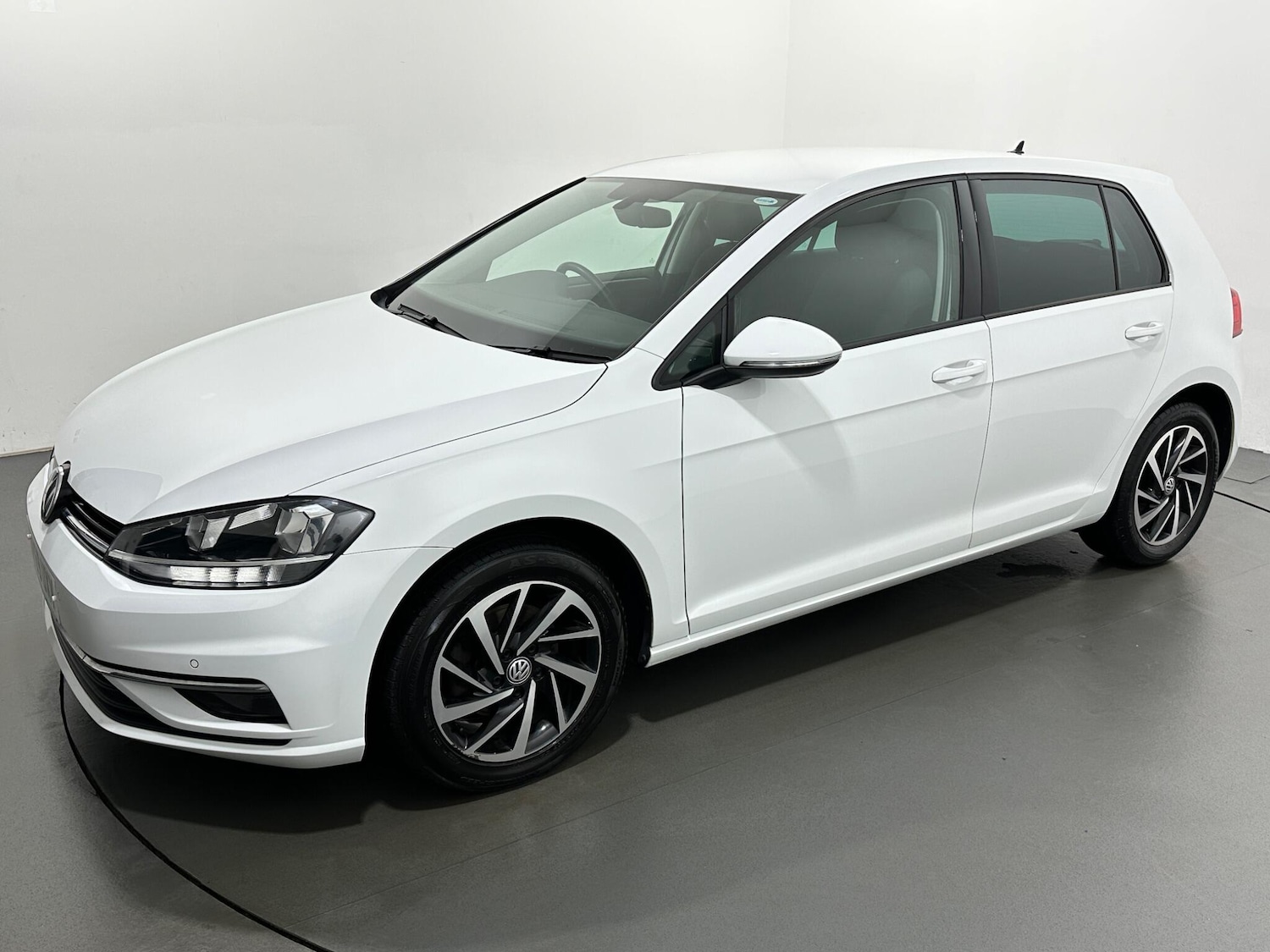 Used Volkswagen Golf 2019 for sale - 76878481: Photo 54