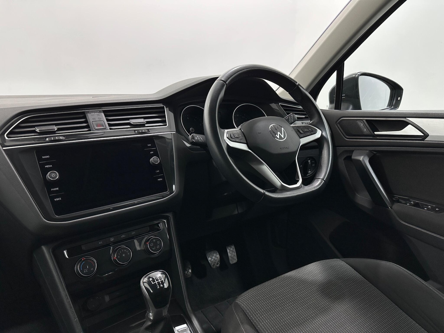 Used Volkswagen Tiguan 2021 for sale - 76878529: Photo 11