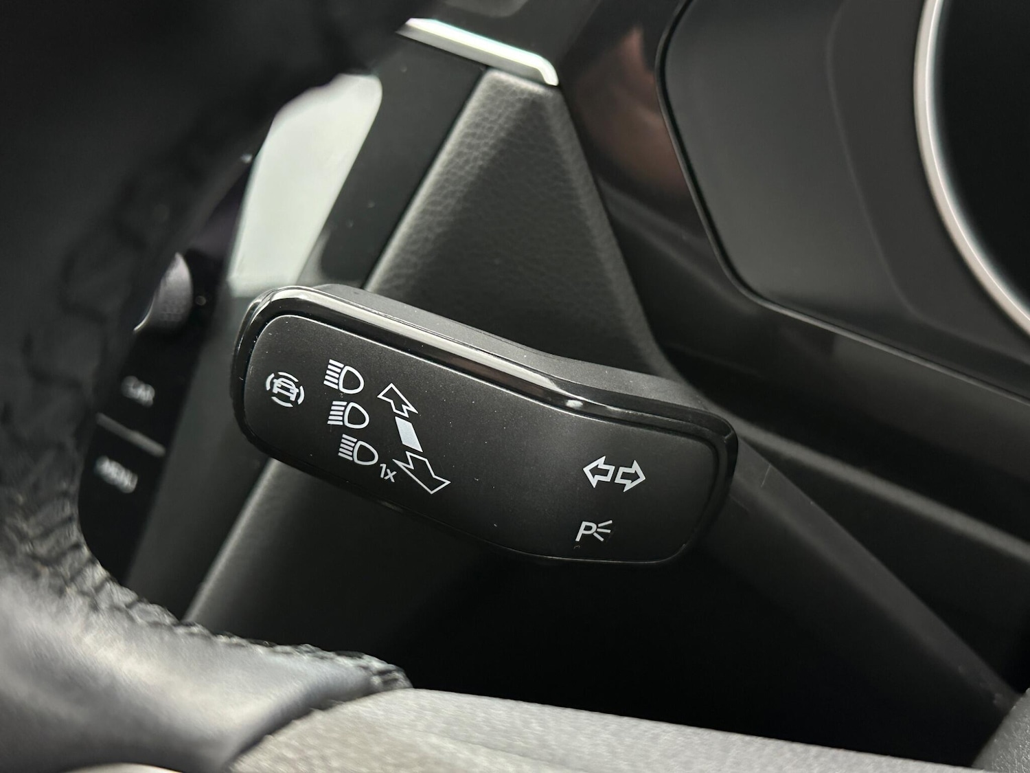 Used Volkswagen Tiguan 2021 for sale - 76878529: Photo 13