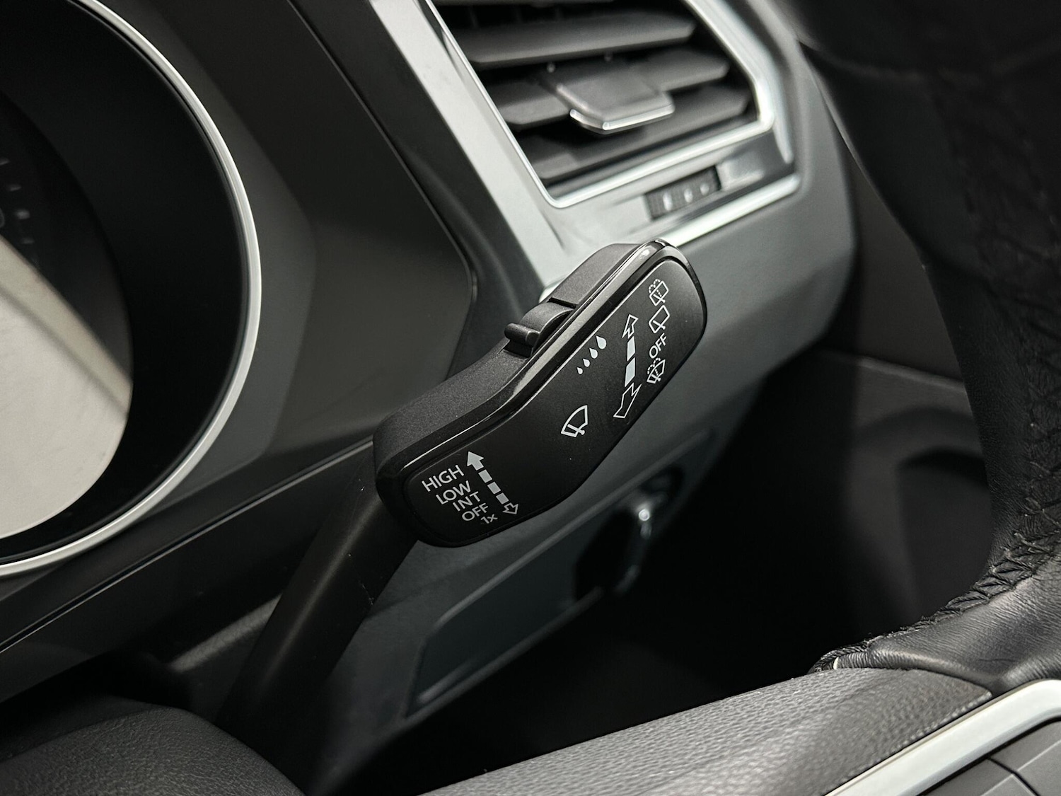 Used Volkswagen Tiguan 2021 for sale - 76878529: Photo 16