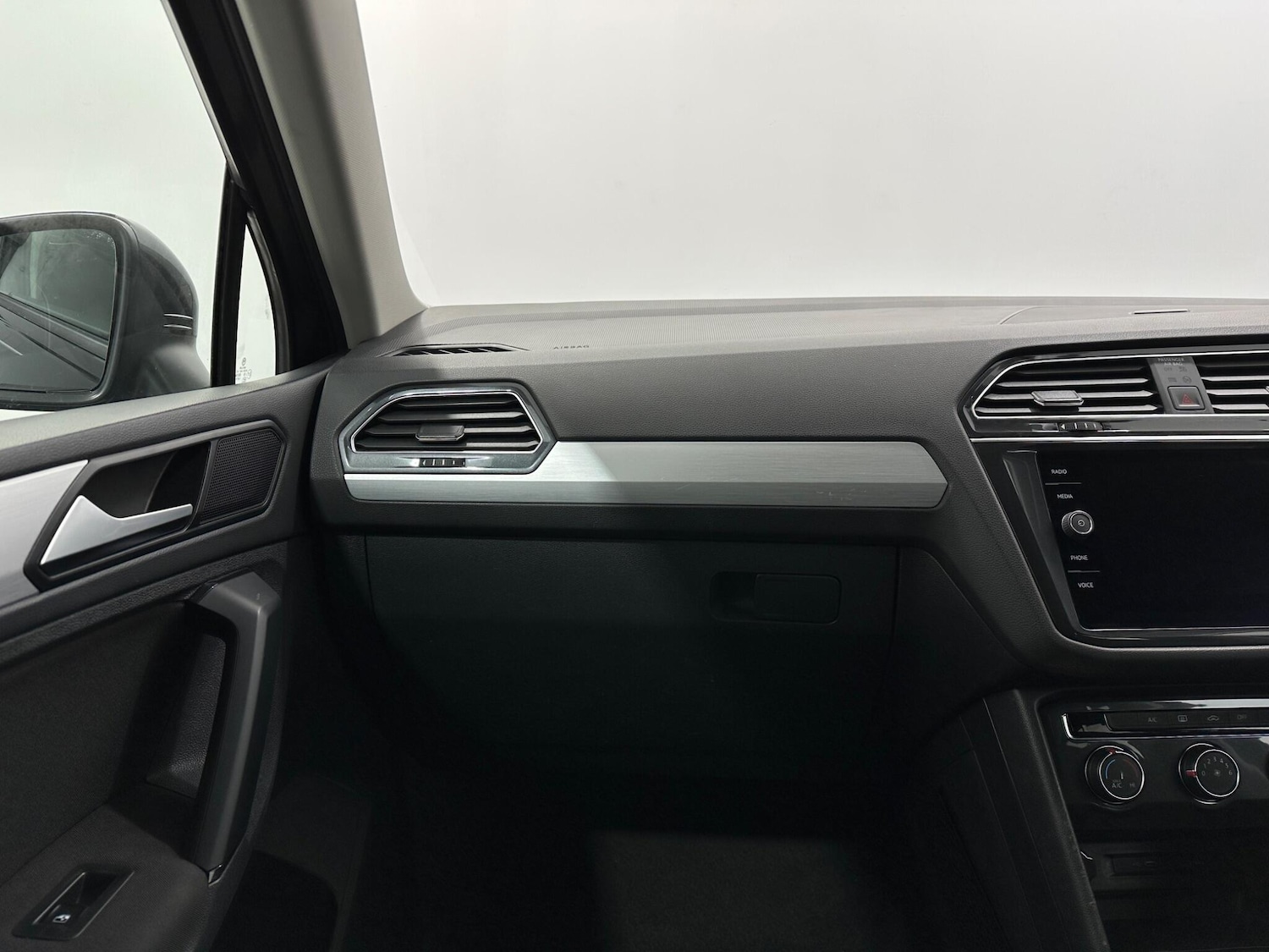 Used Volkswagen Tiguan 2021 for sale - 76878529: Photo 27