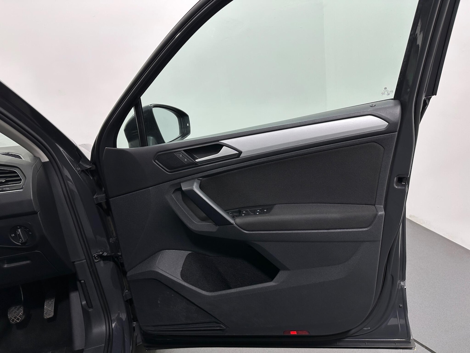 Used Volkswagen Tiguan 2021 for sale - 76878529: Photo 31