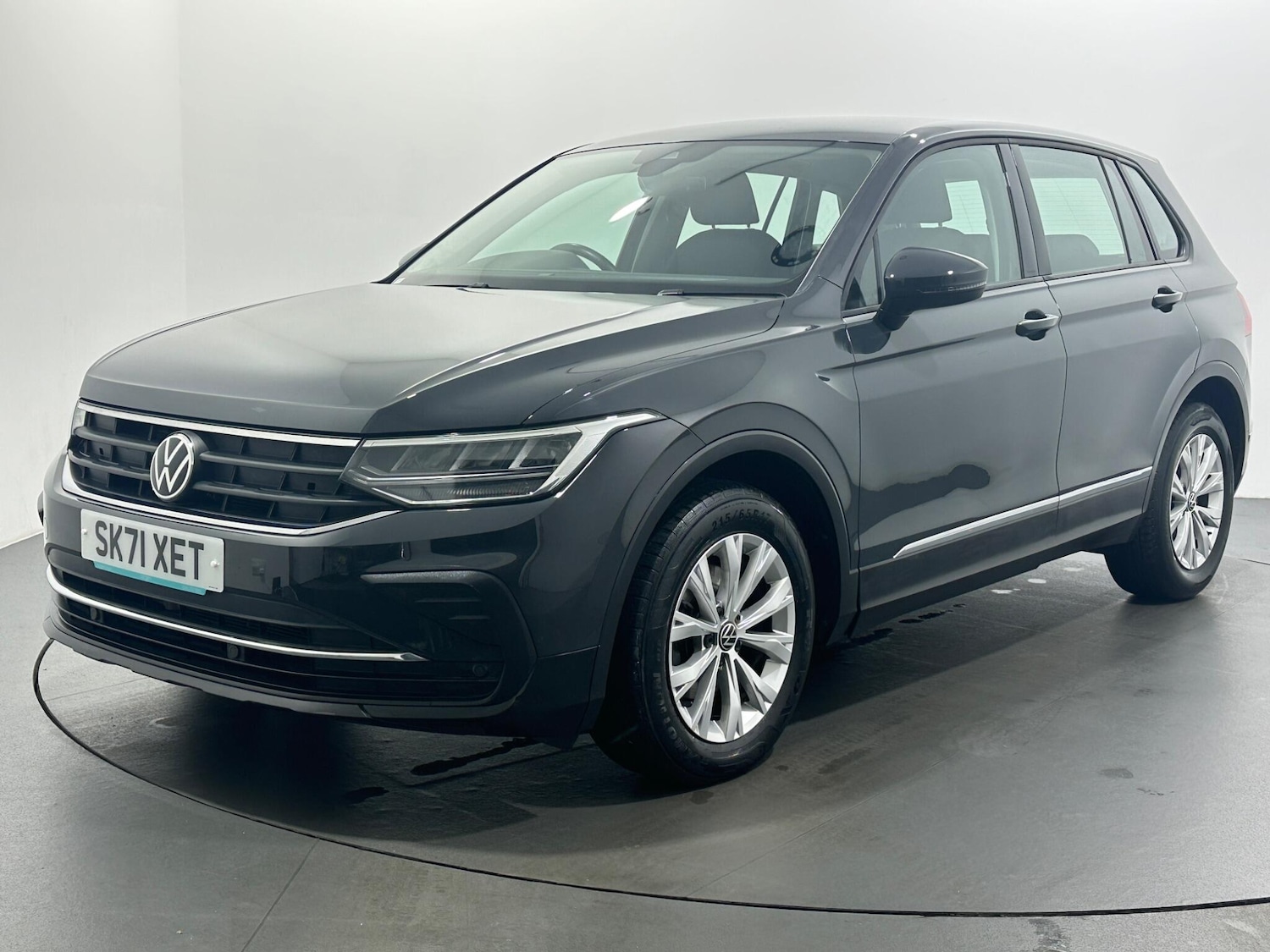 Used Volkswagen Tiguan 2021 for sale - 76878529: Photo 4