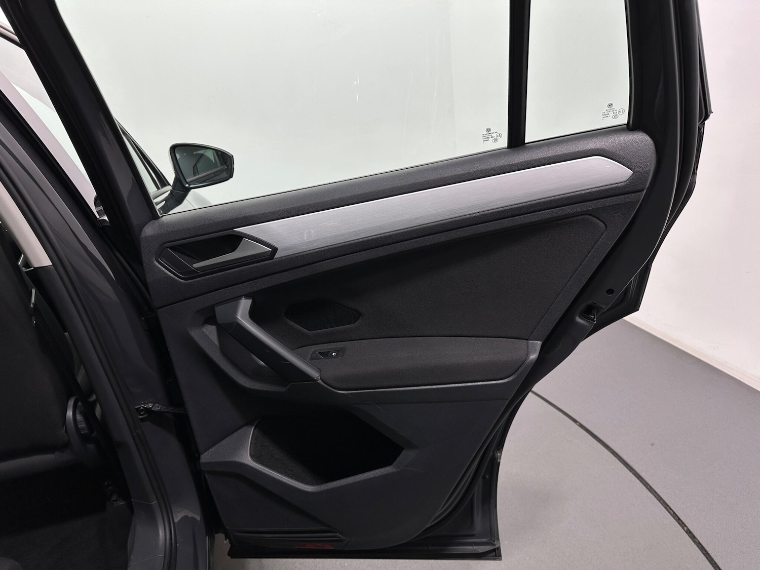 Used Volkswagen Tiguan 2021 for sale - 76878529: Photo 40