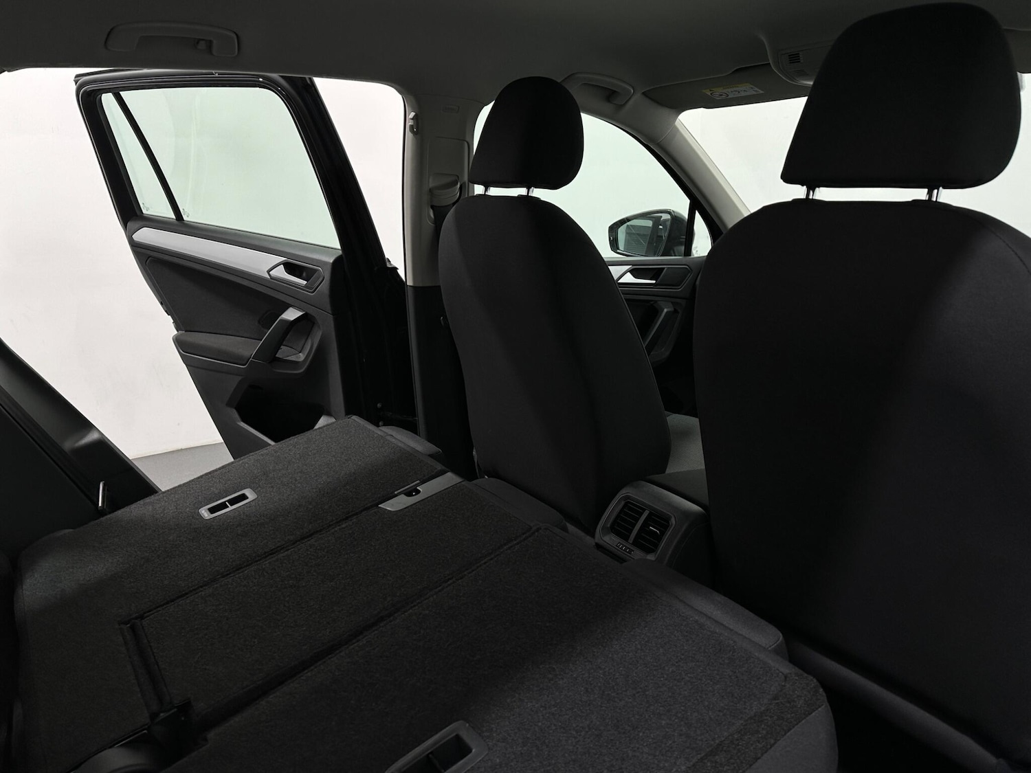 Used Volkswagen Tiguan 2021 for sale - 76878529: Photo 43