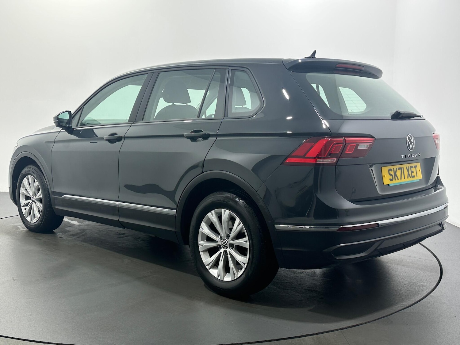 Used Volkswagen Tiguan 2021 for sale - 76878529: Photo 6