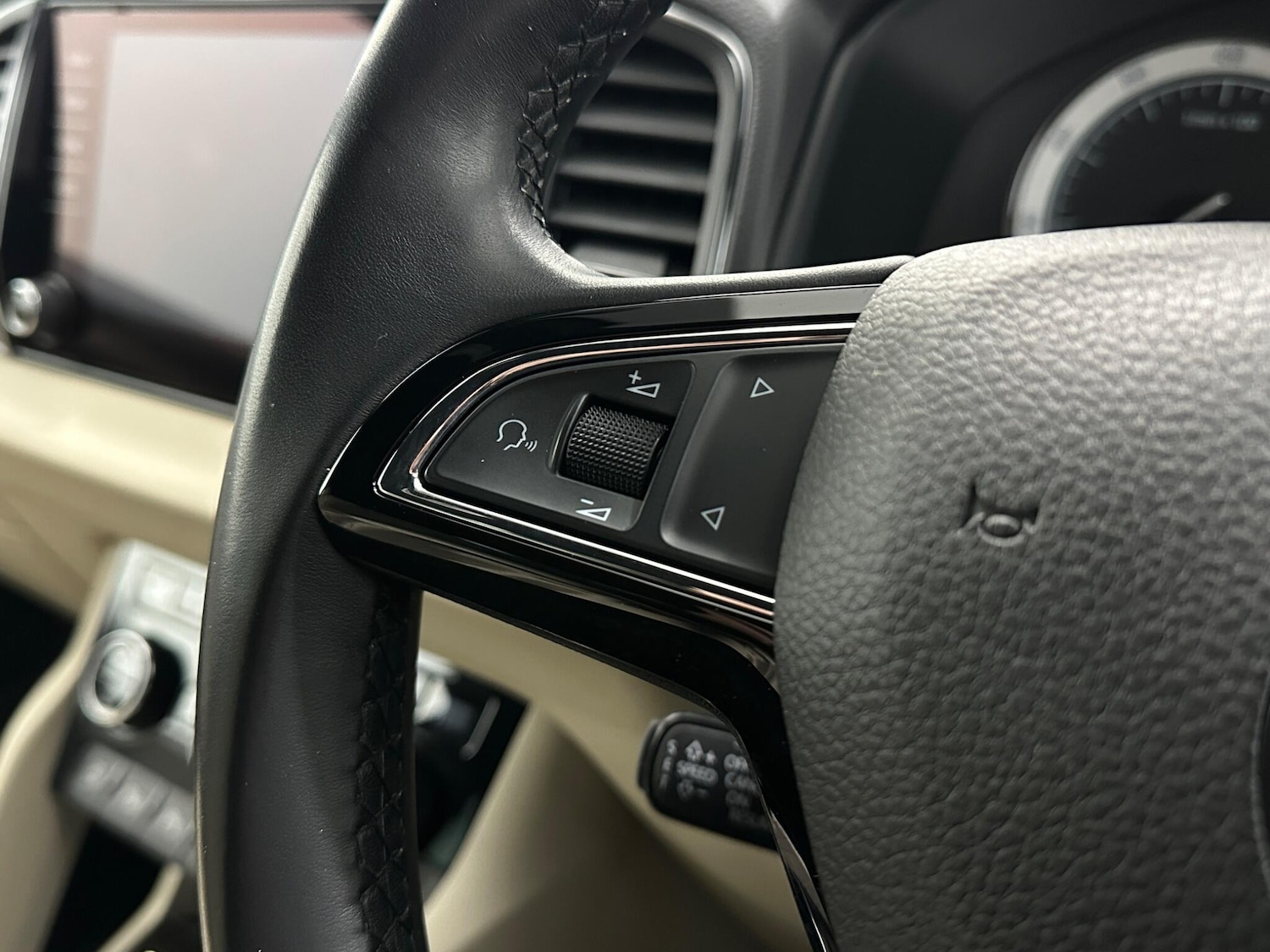 Used Skoda Karoq 2019 for sale - 76878841: Photo 14