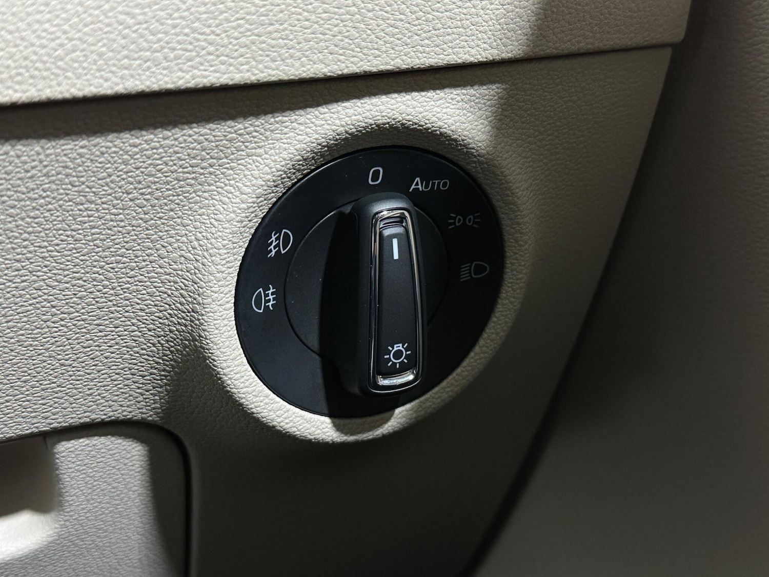 Used Skoda Karoq 2019 for sale - 76878841: Photo 17