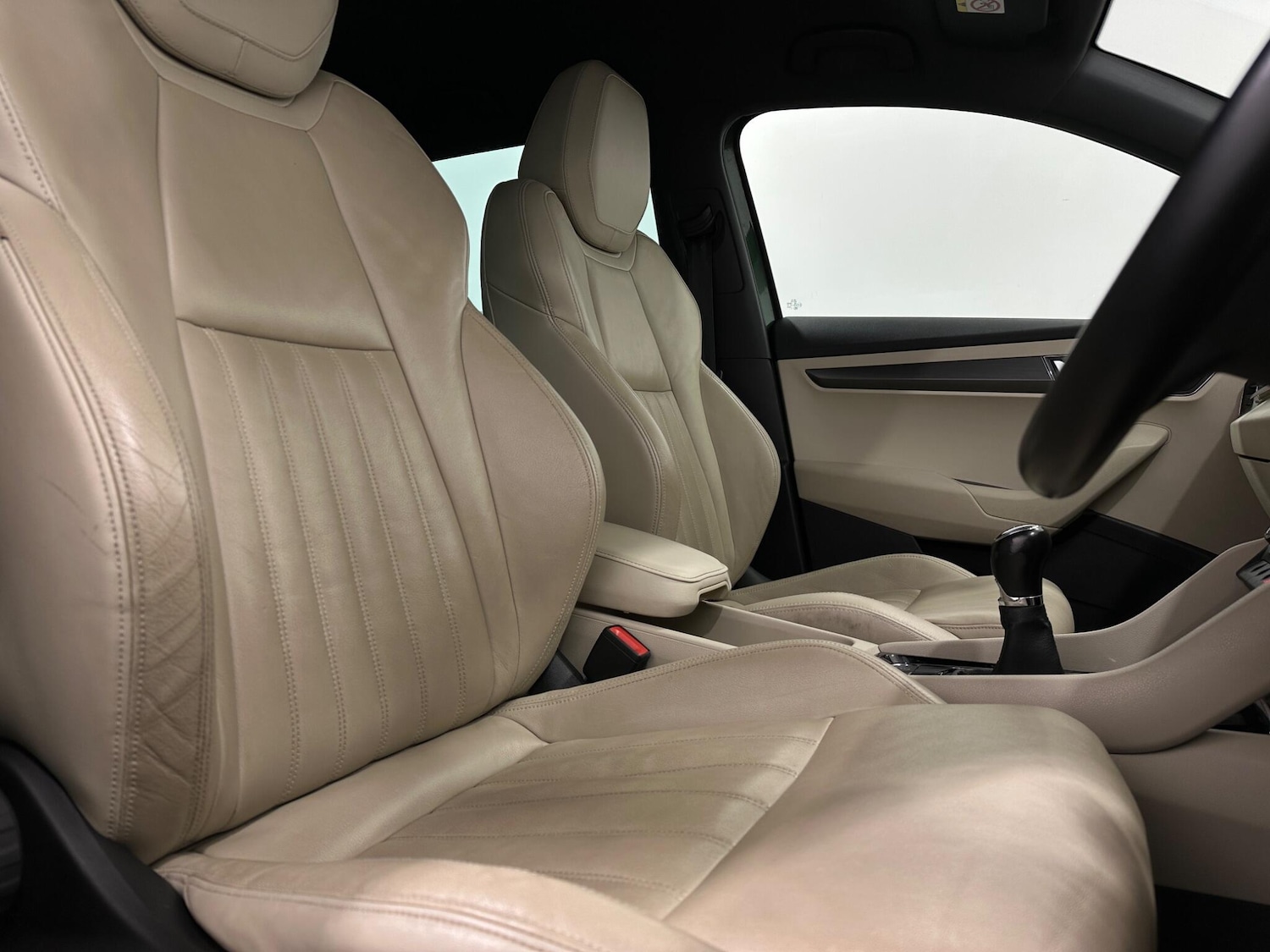 Used Skoda Karoq 2019 for sale - 76878841: Photo 32