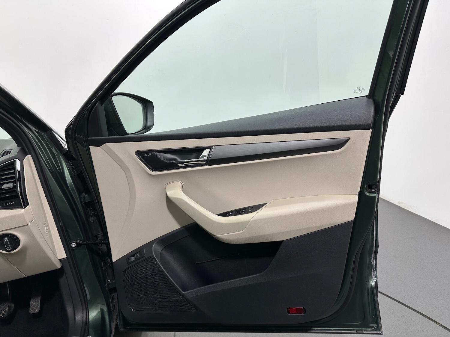 Used Skoda Karoq 2019 for sale - 76878841: Photo 33