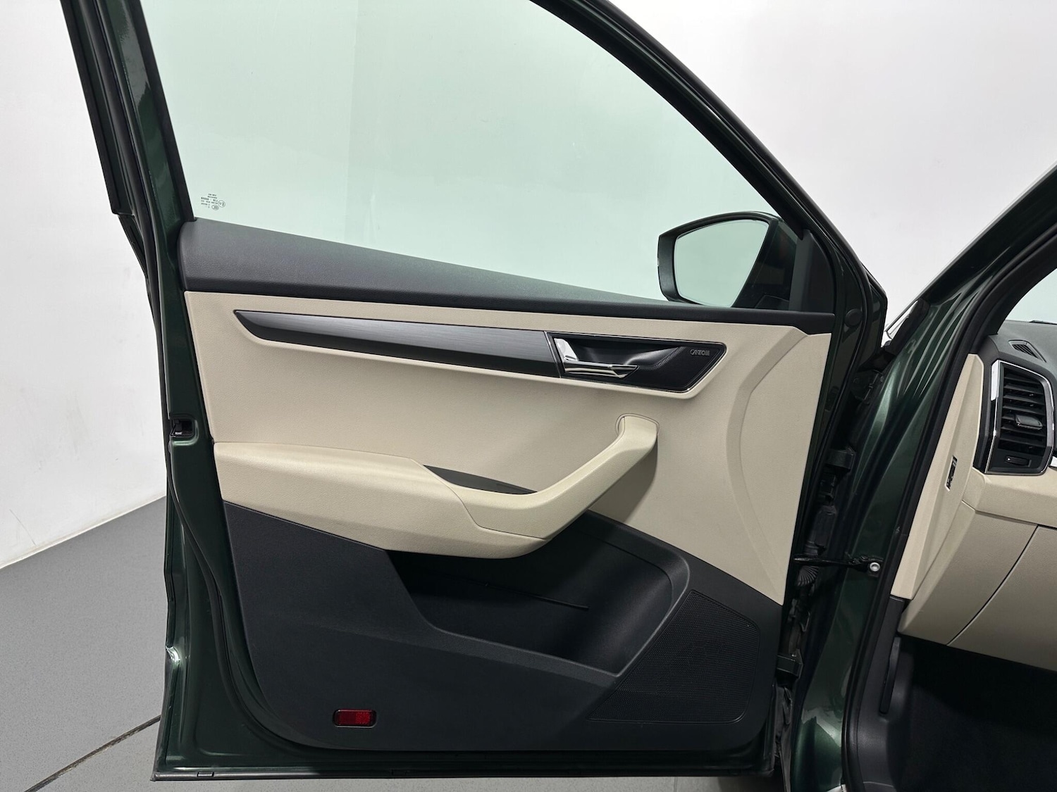 Used Skoda Karoq 2019 for sale - 76878841: Photo 36