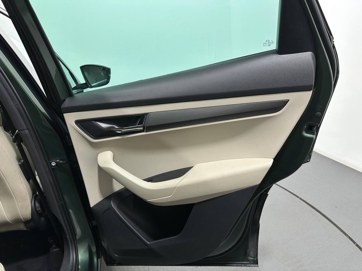 Used Skoda Karoq 2019 for sale - 76878841: Photo 42