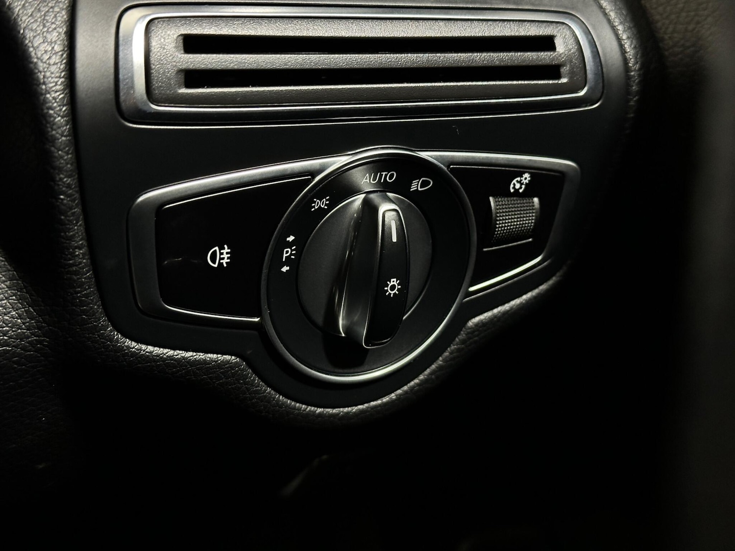 Used Mercedes-Benz C Class 2020 for sale - 77646364: Photo 18