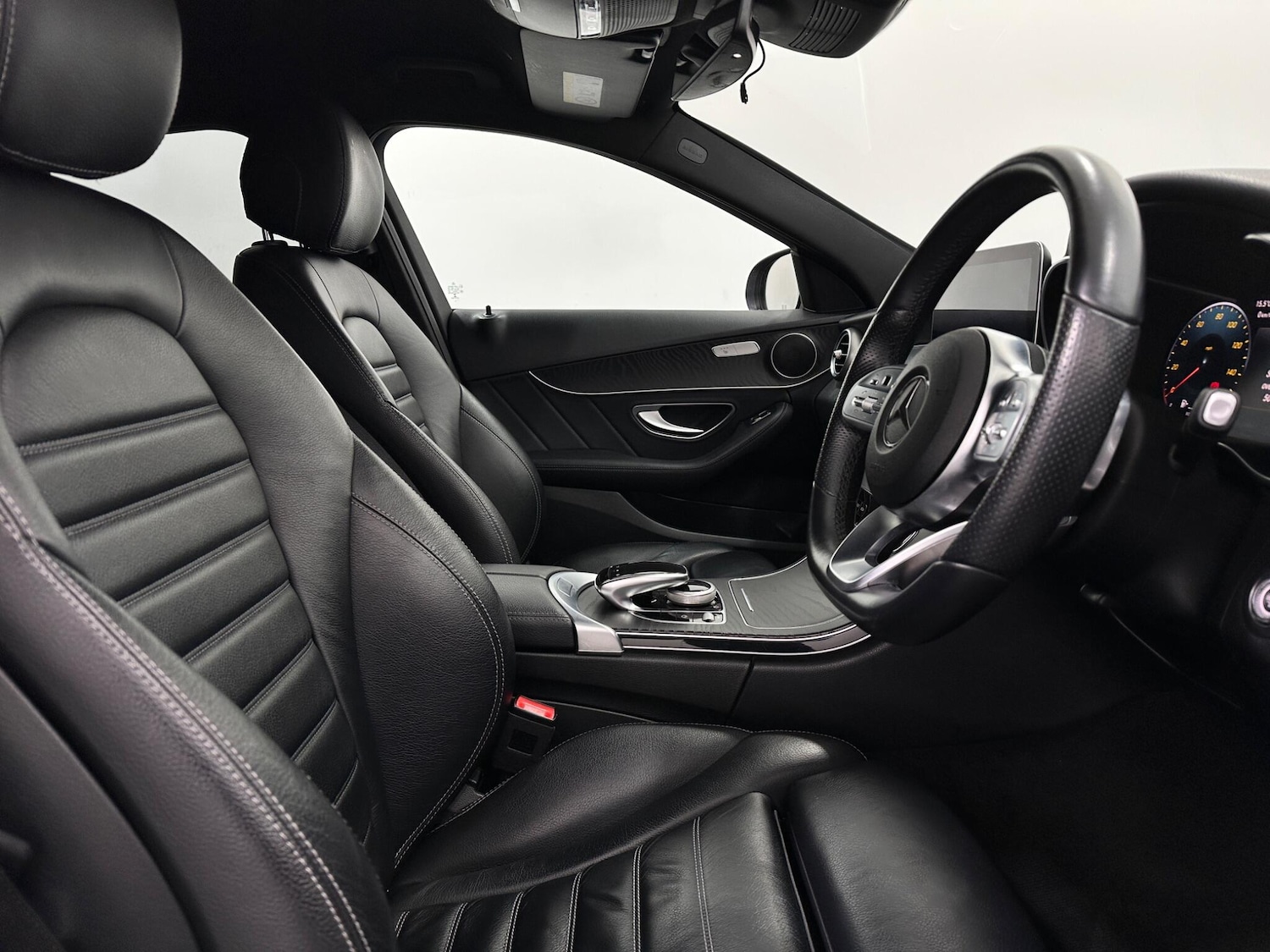 Used Mercedes-Benz C Class 2020 for sale - 77646364: Photo 33