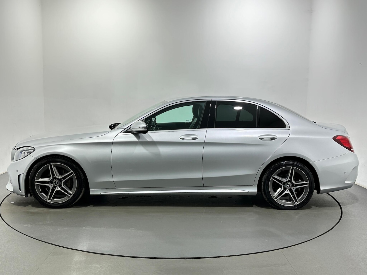 Used Mercedes-Benz C Class 2020 for sale - 77646364: Photo 5