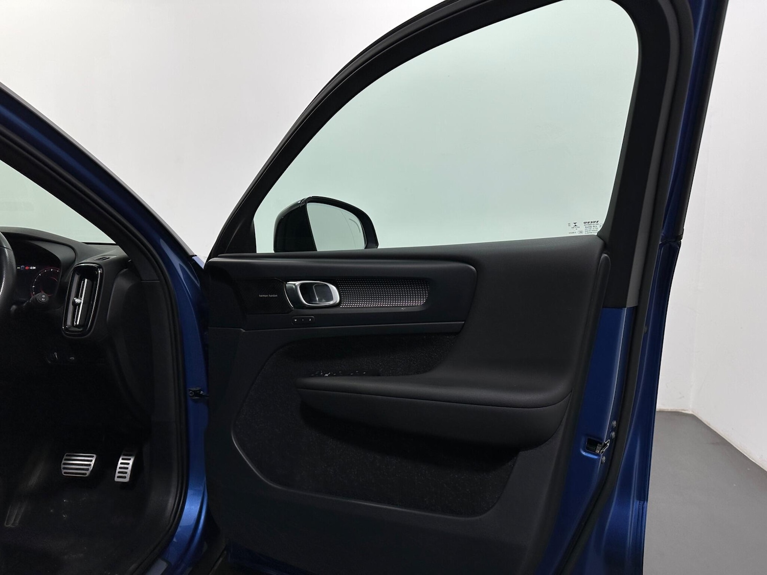 Used Volvo XC40 2020 for sale - 78204004: Photo 34