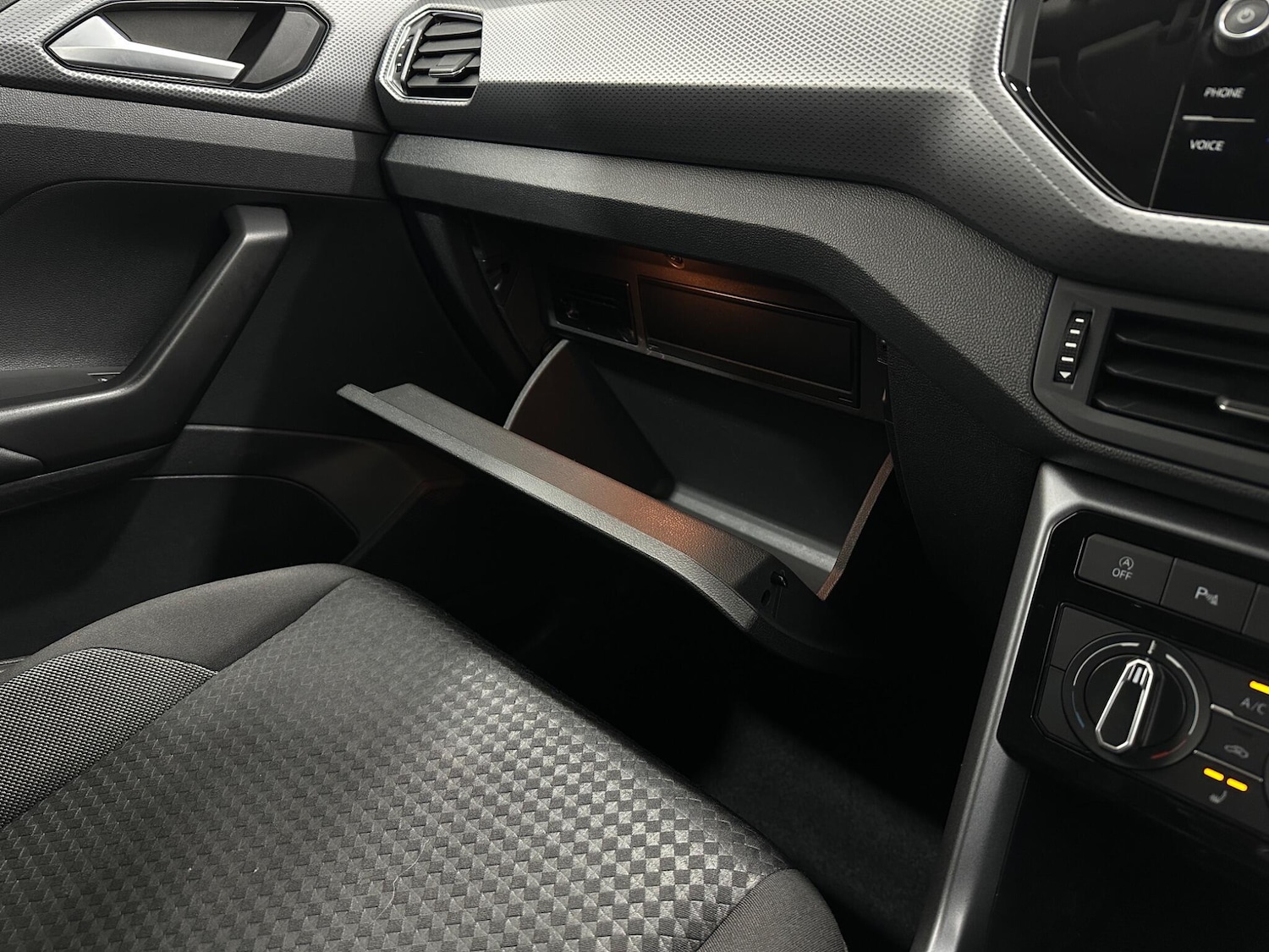 Used Volkswagen T-Cross 2021 for sale - 78101143: Photo 28