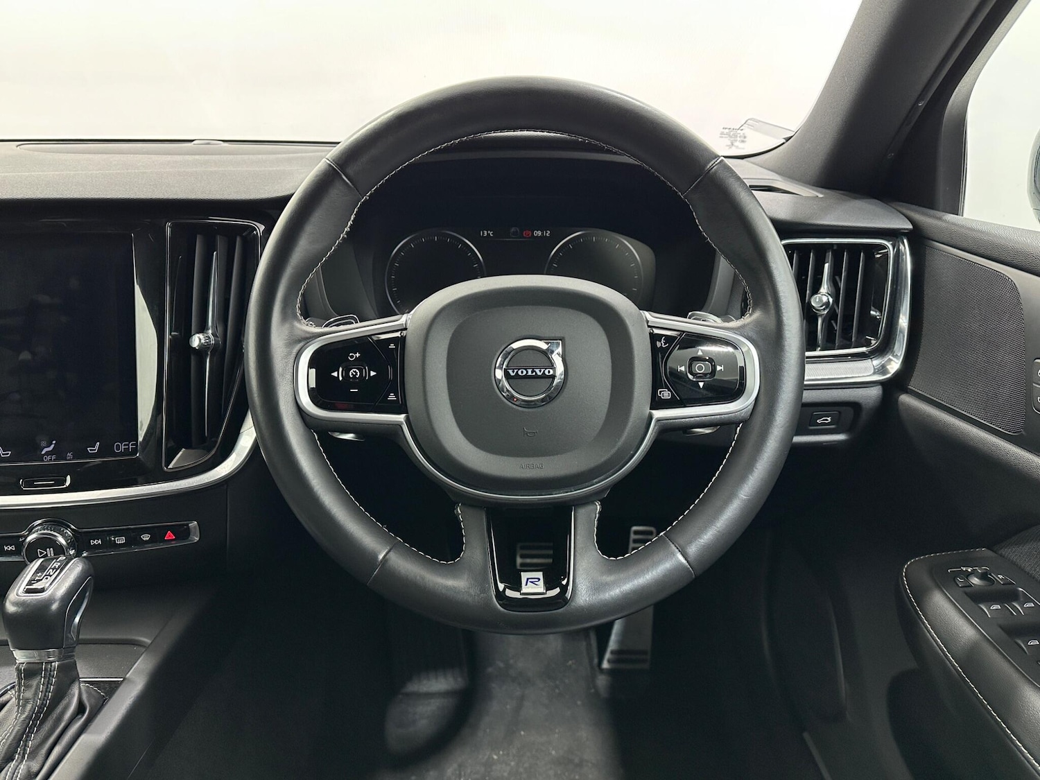 Used Volvo V60 2019 for sale - 78157452: Photo 13