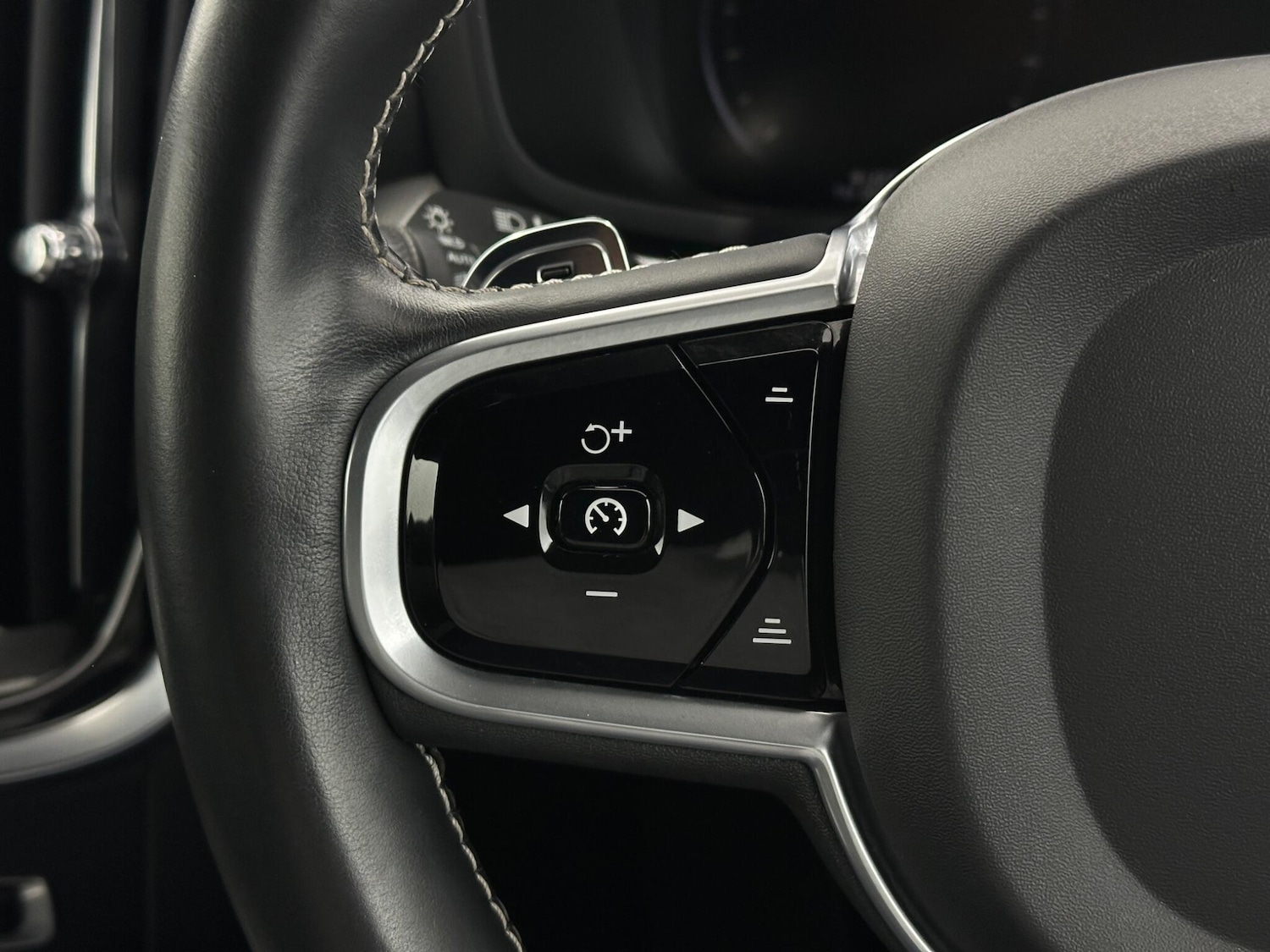 Used Volvo V60 2019 for sale - 78157452: Photo 15