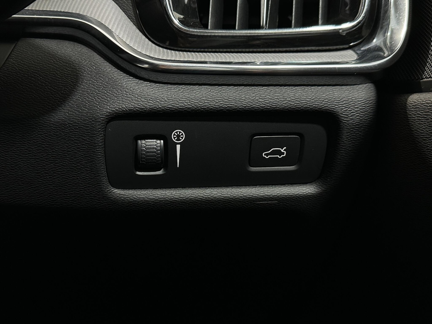 Used Volvo V60 2019 for sale - 78157452: Photo 18