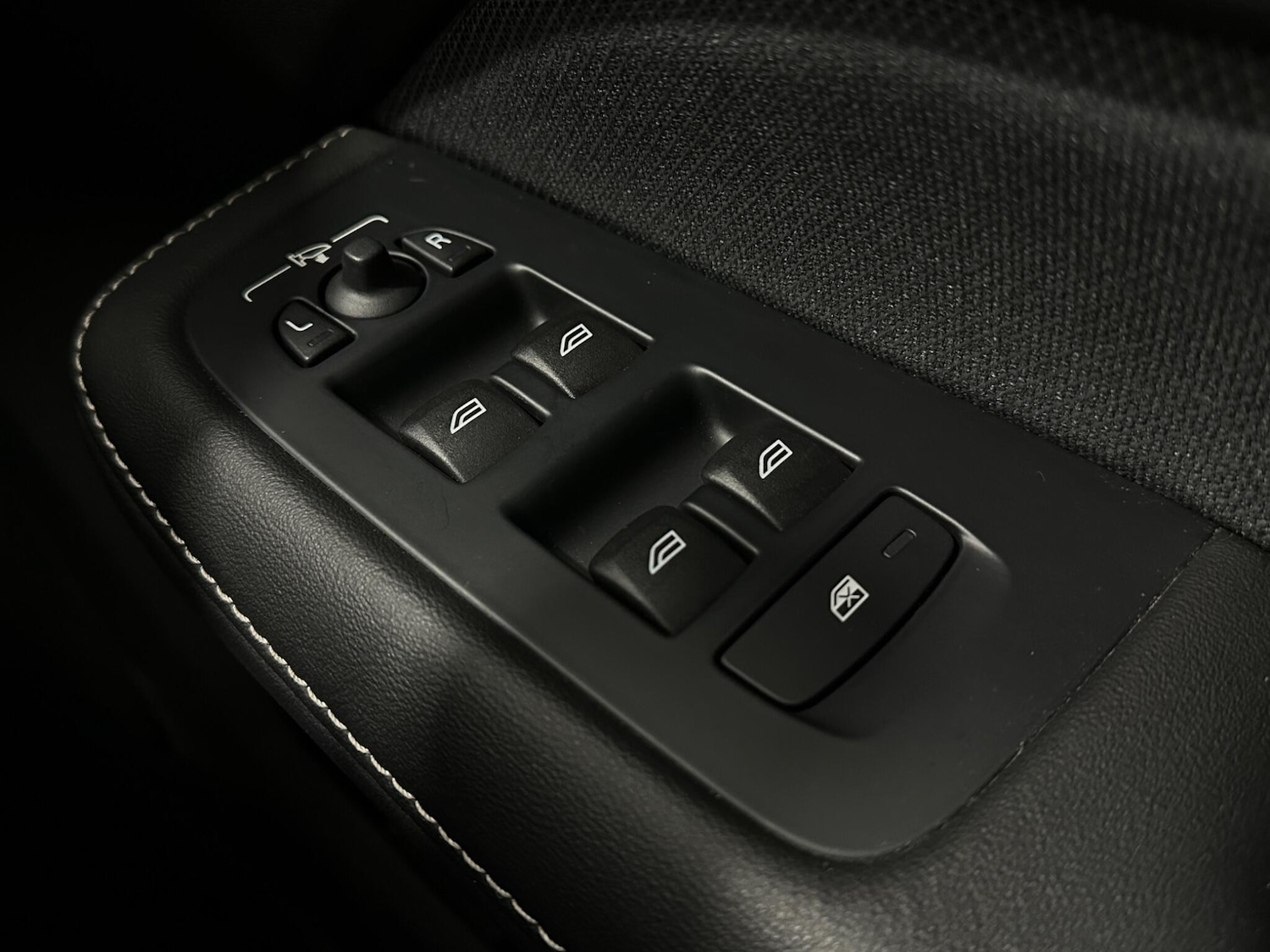 Used Volvo V60 2019 for sale - 78157452: Photo 19