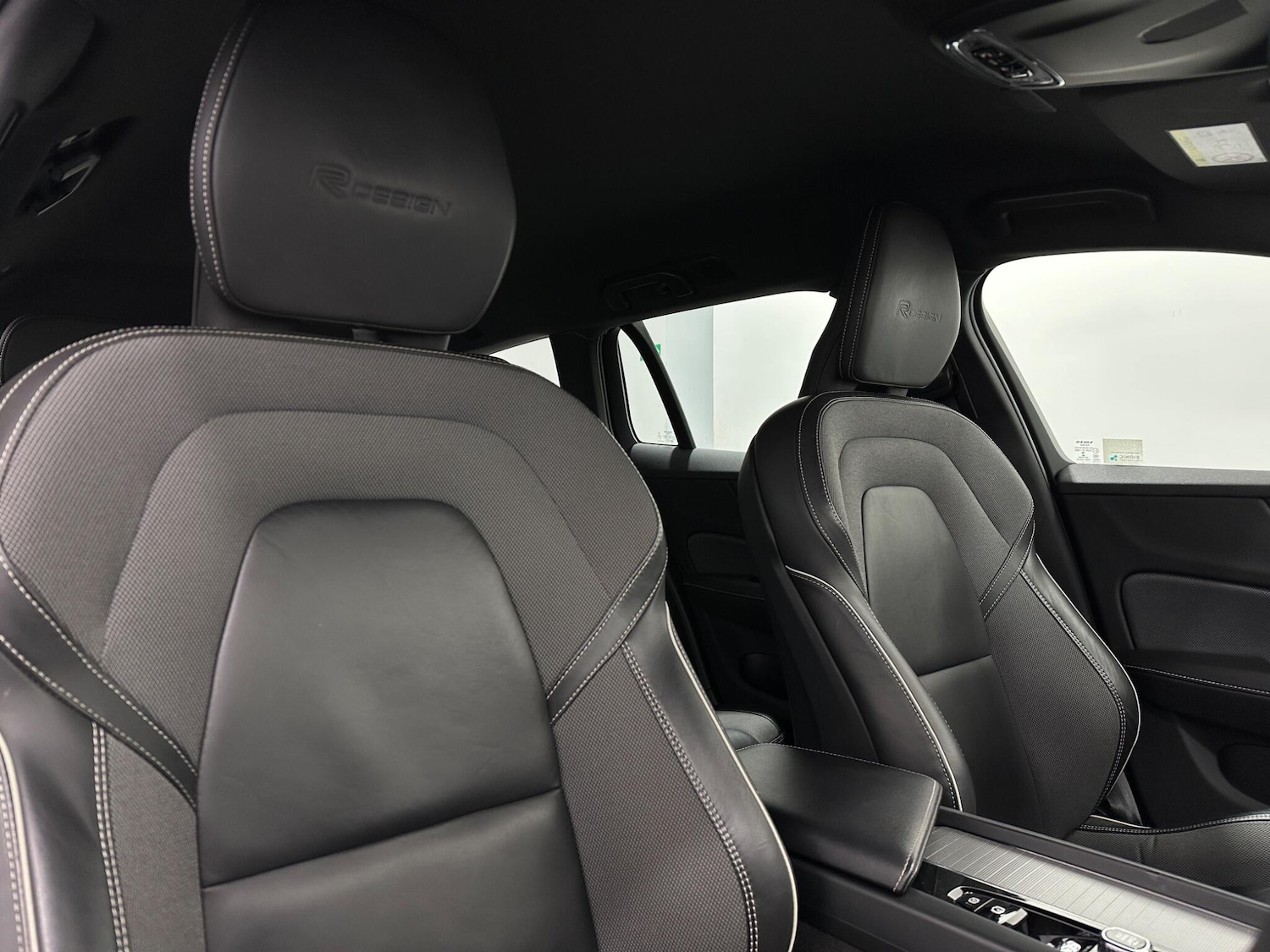 Used Volvo V60 2019 for sale - 78157452: Photo 32