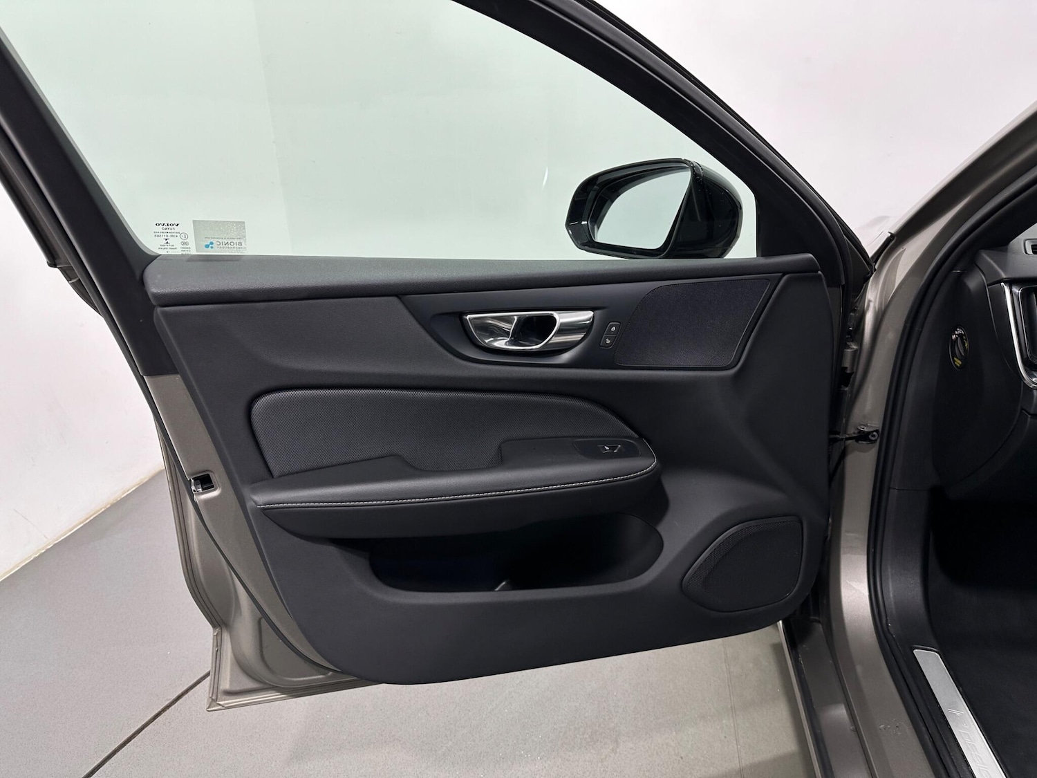 Used Volvo V60 2019 for sale - 78157452: Photo 36