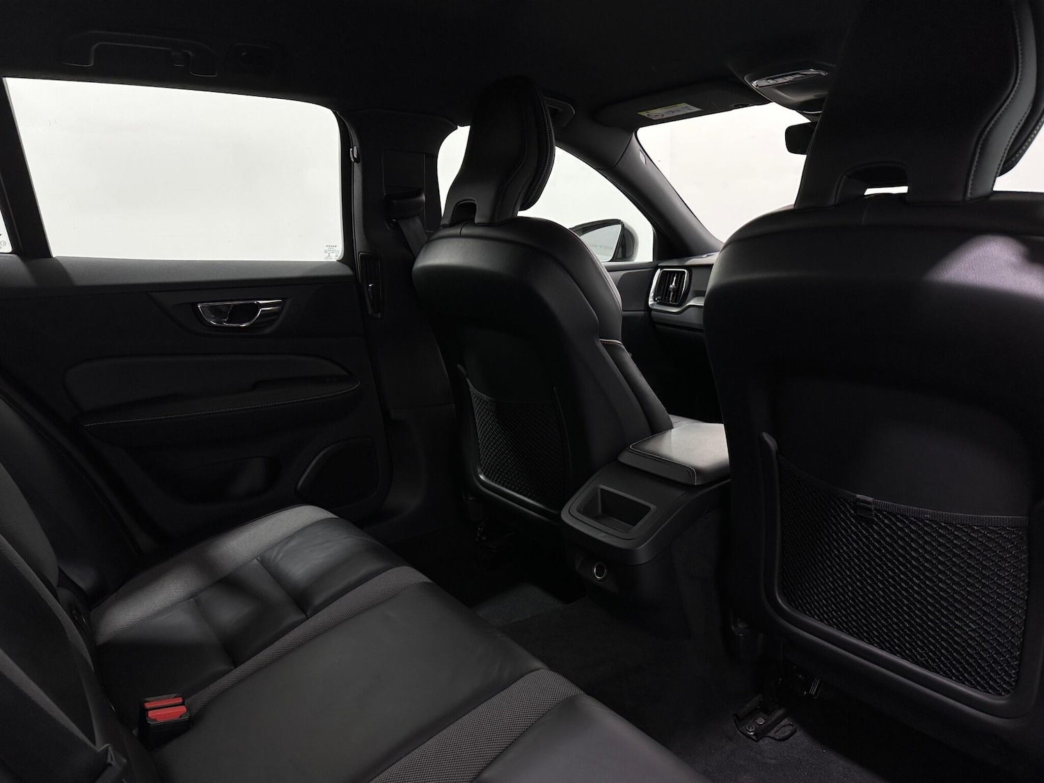 Used Volvo V60 2019 for sale - 78157452: Photo 40